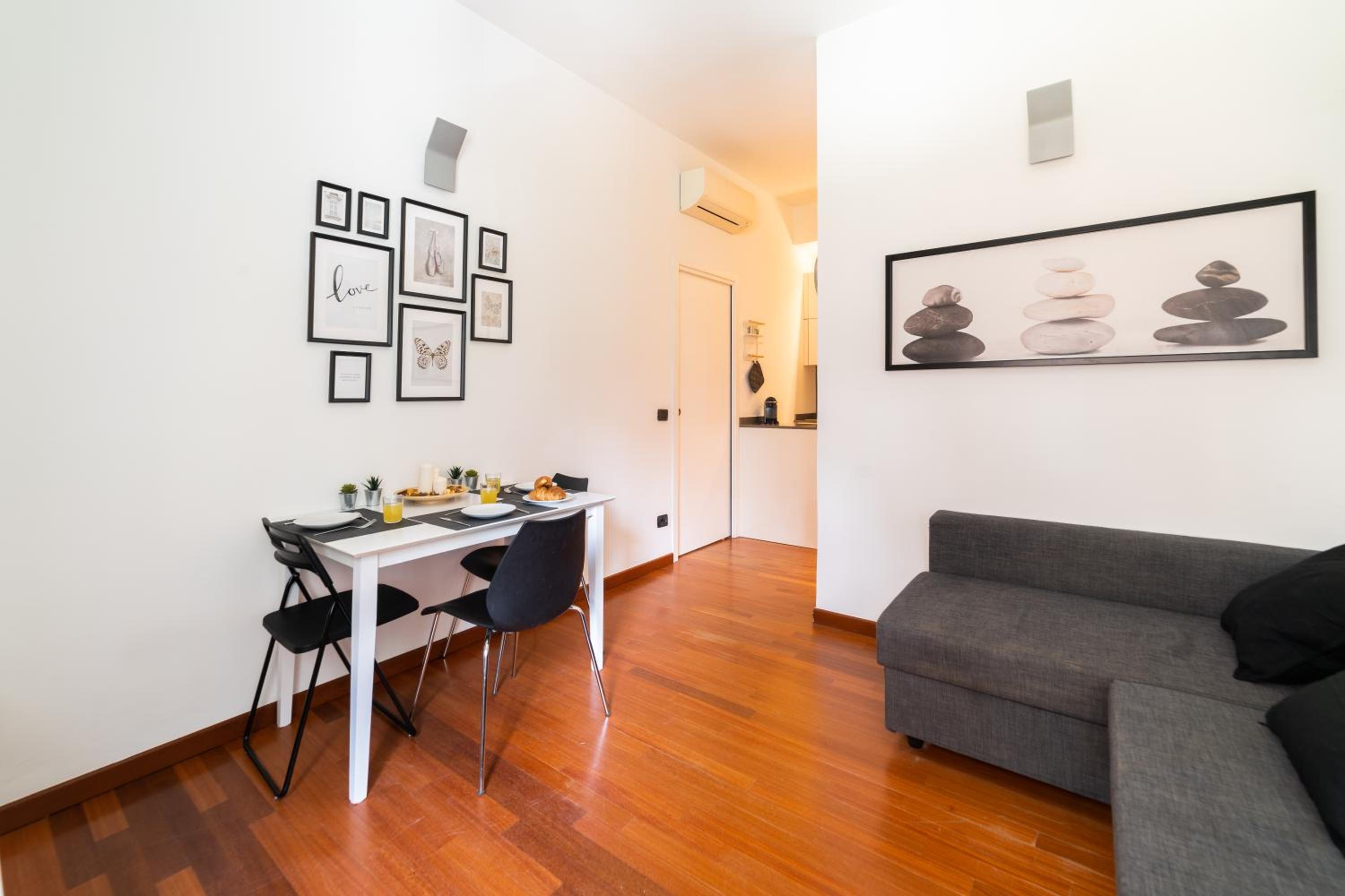CityLife-Fiera New Apartment - WiFi & Netflix