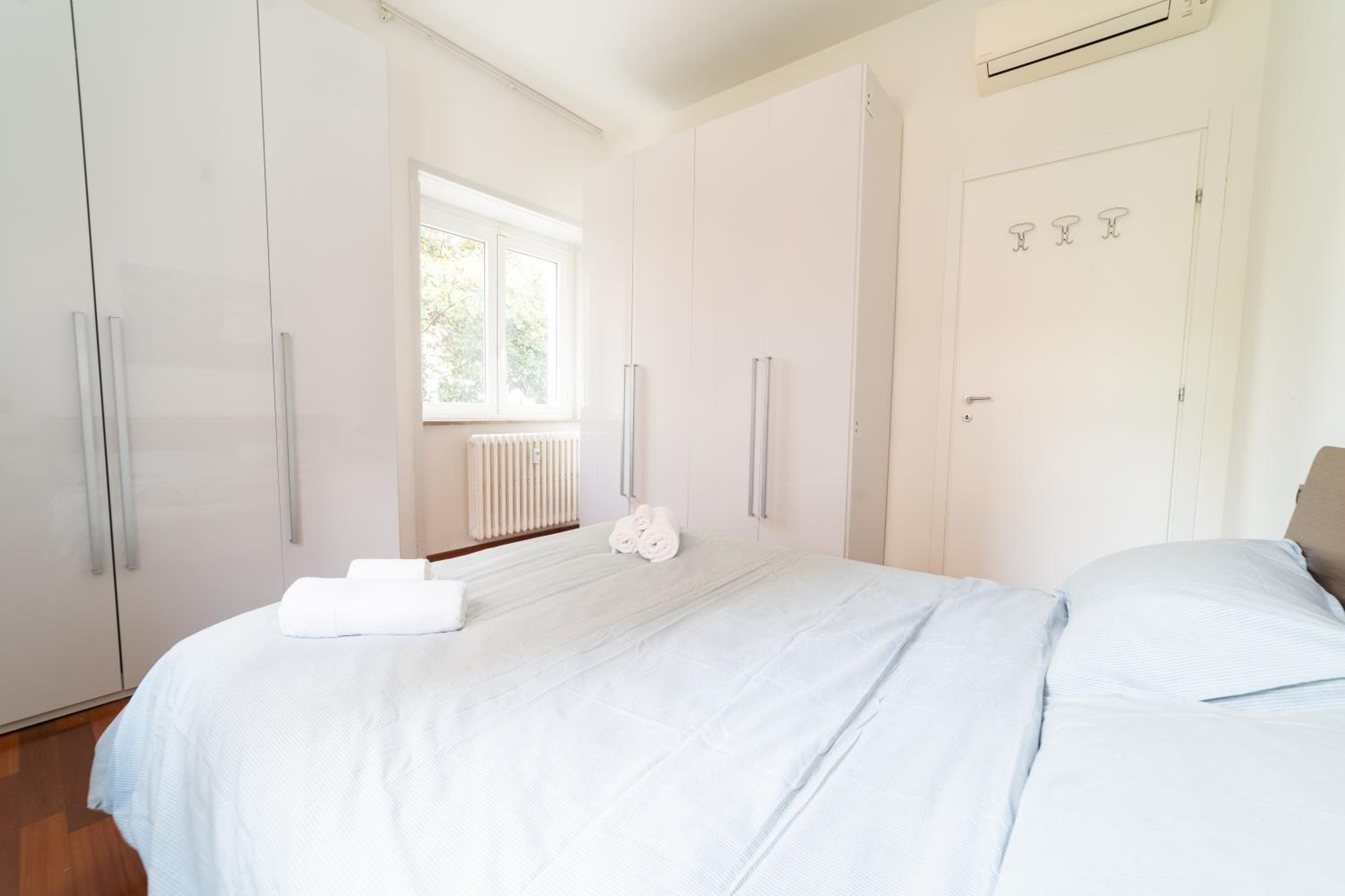 CityLife-Fiera New Apartment - WiFi & Netflix