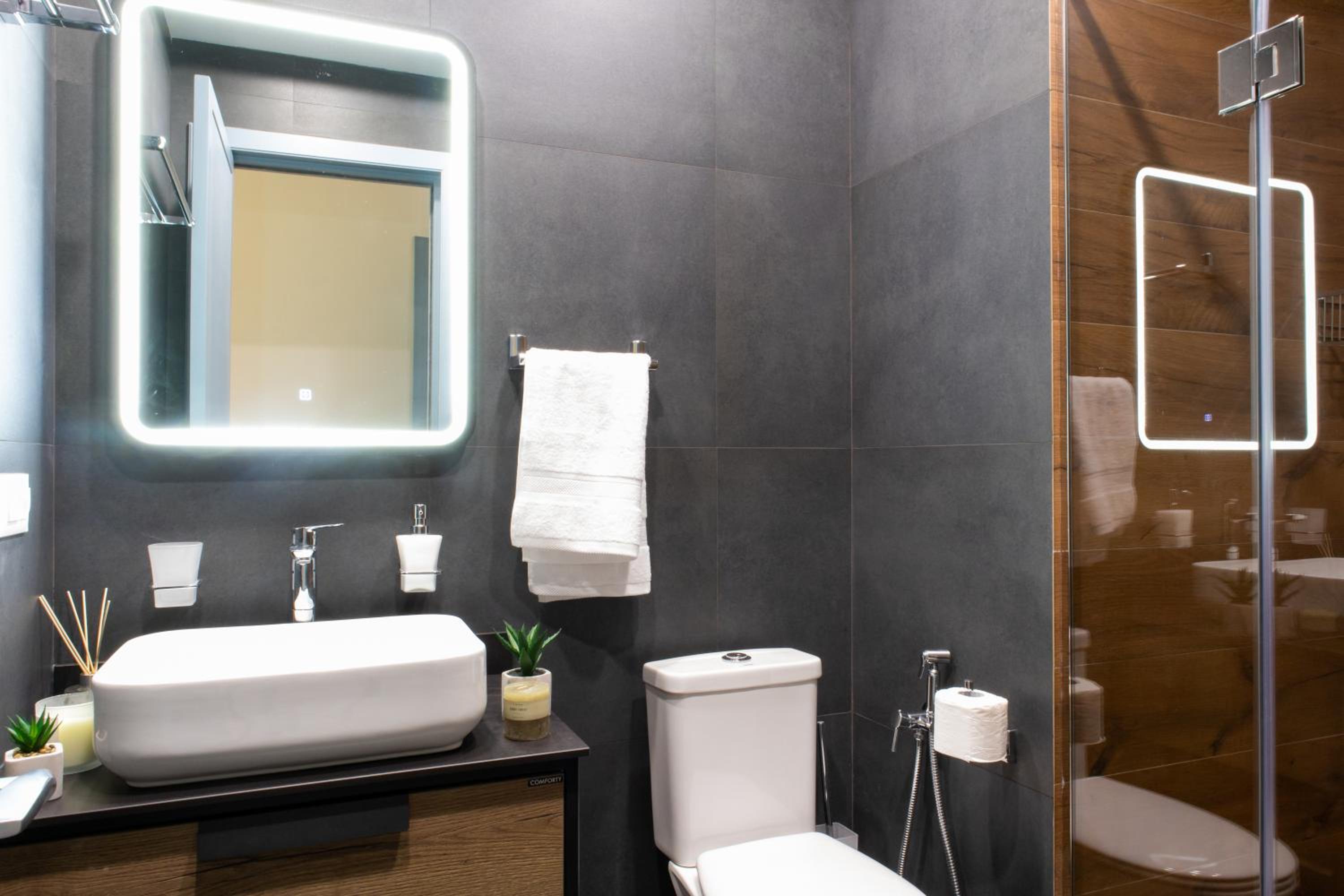 hotelise I Saryan Apartment