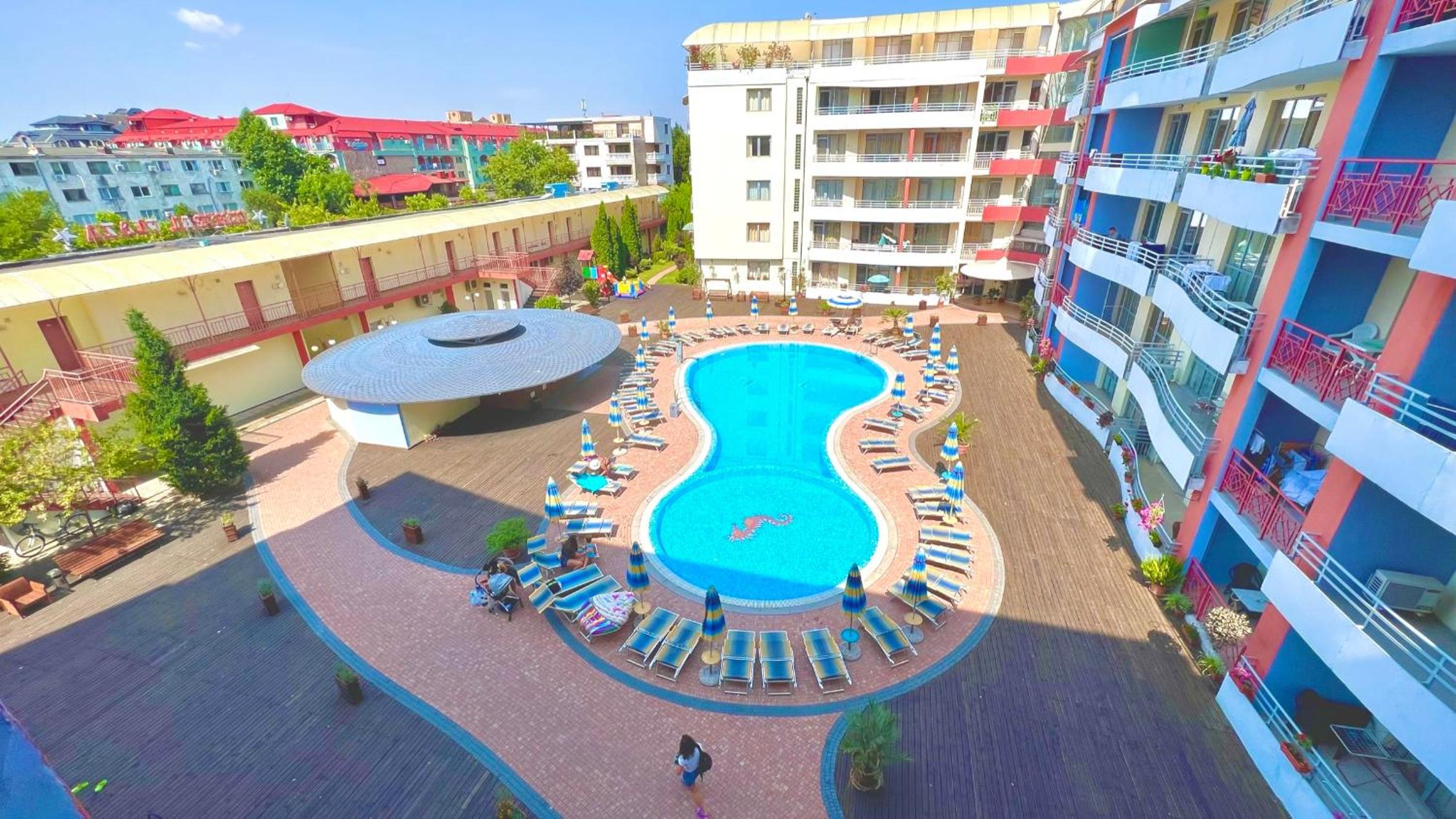 Bratanov Central Plaza apartments