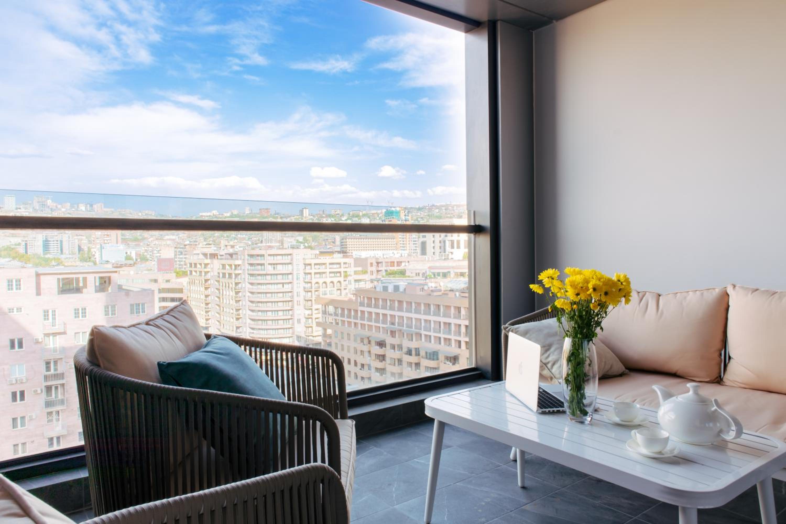 hotelise I SkyGarden Apartment