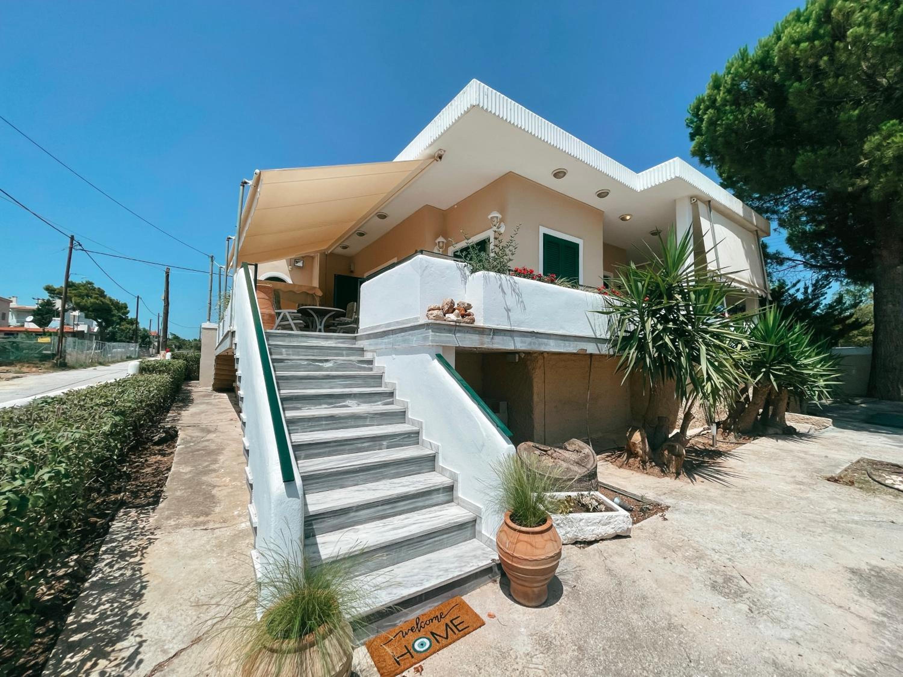 Almare House near Airport