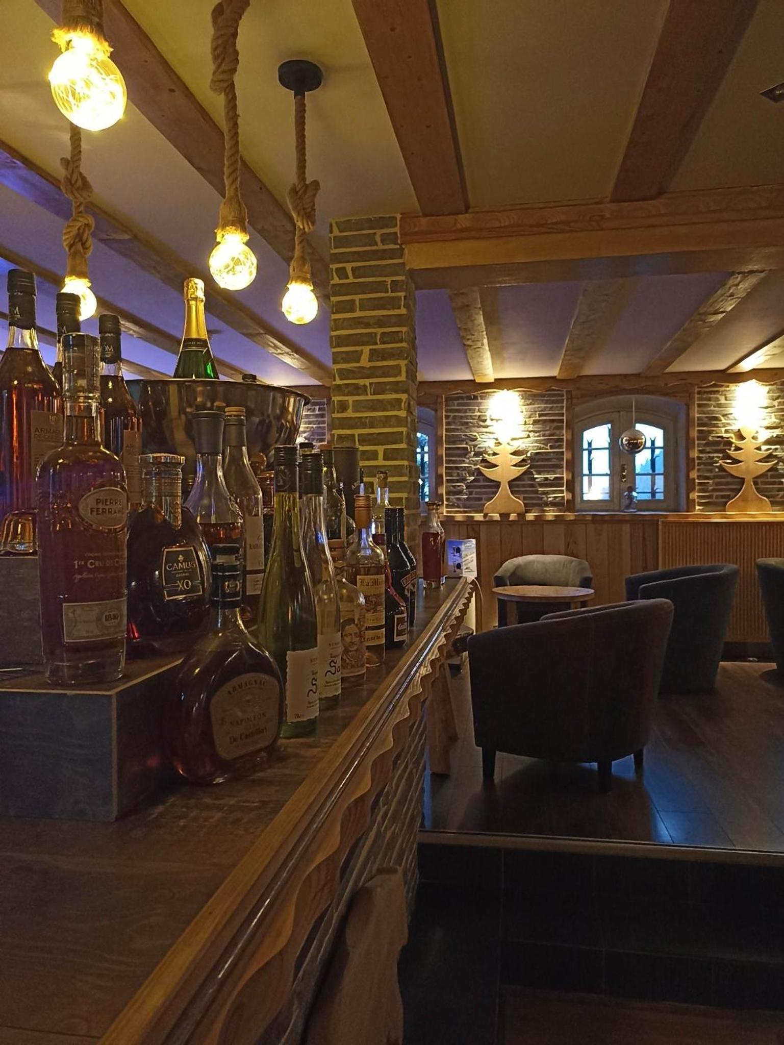 bar