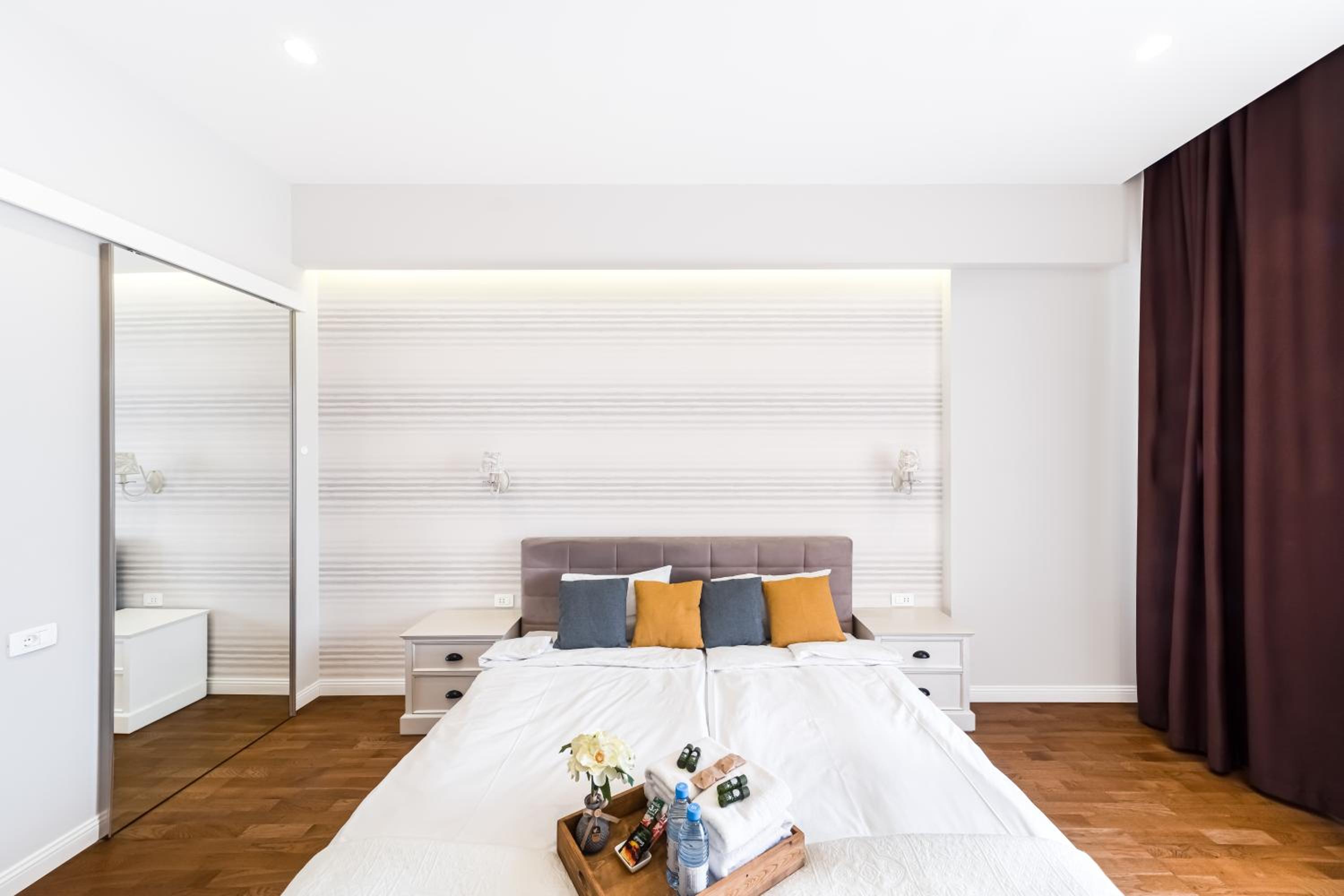 hotelise I Soho Apartment