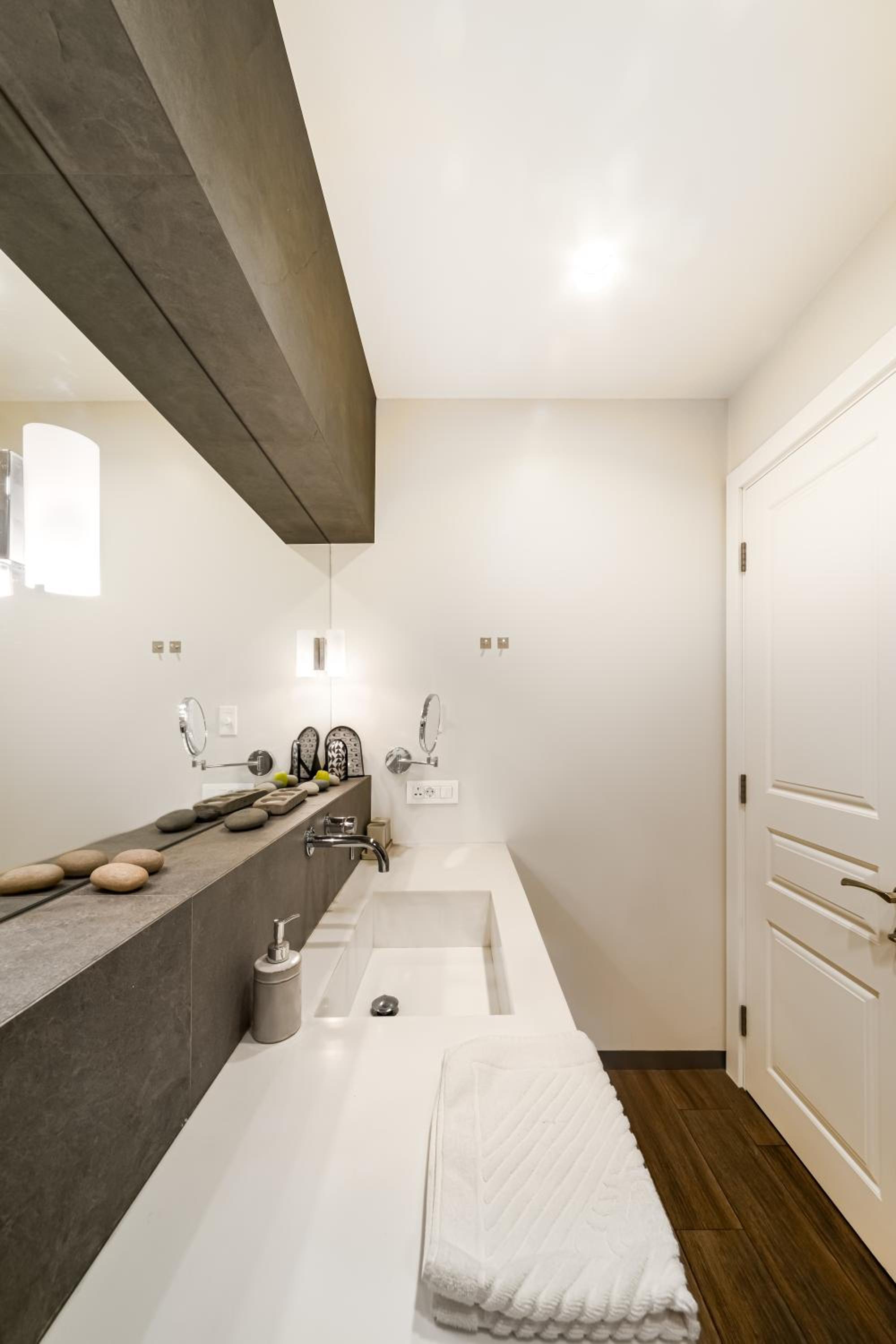 hotelise I Soho Apartment