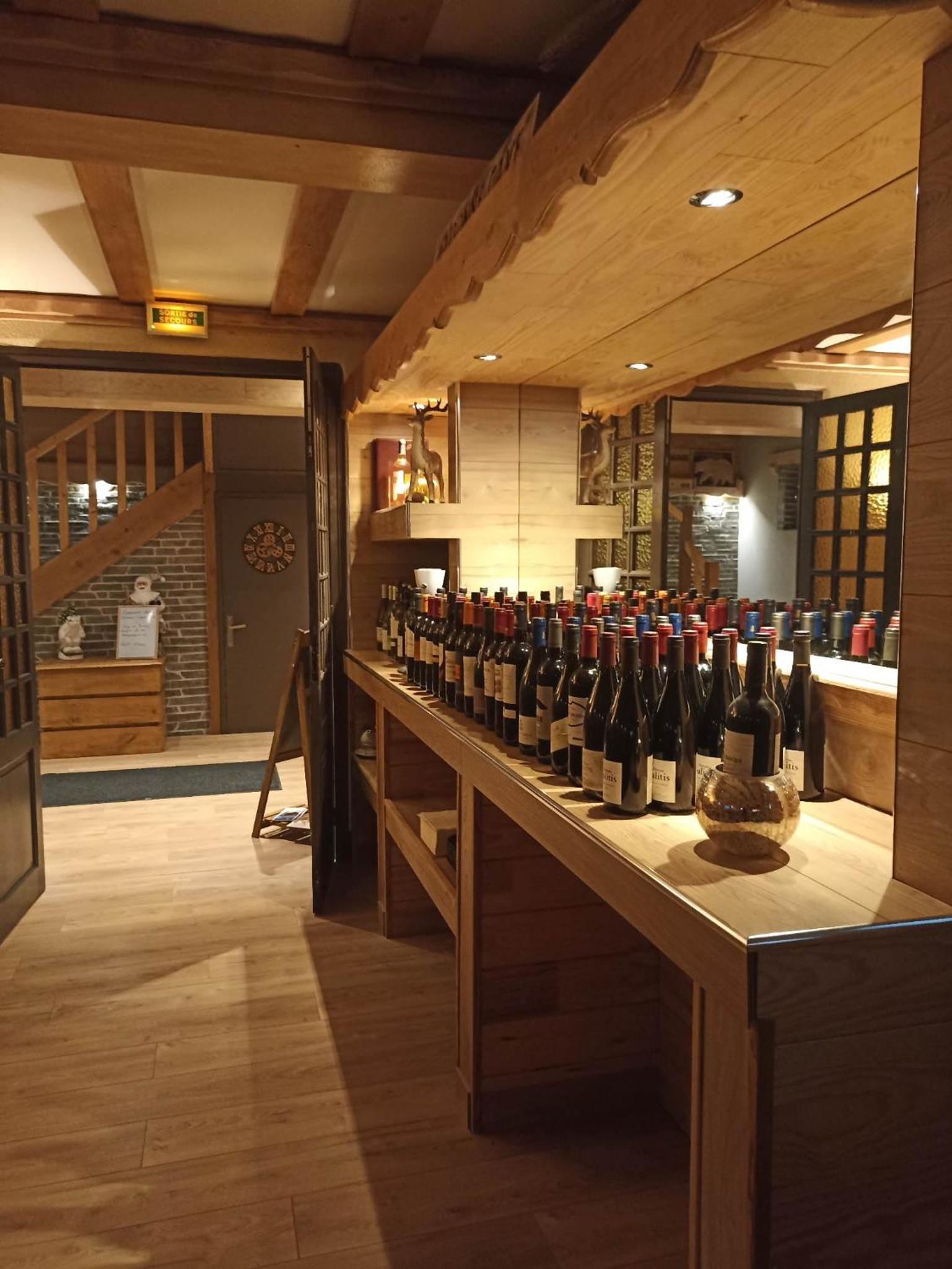 bar