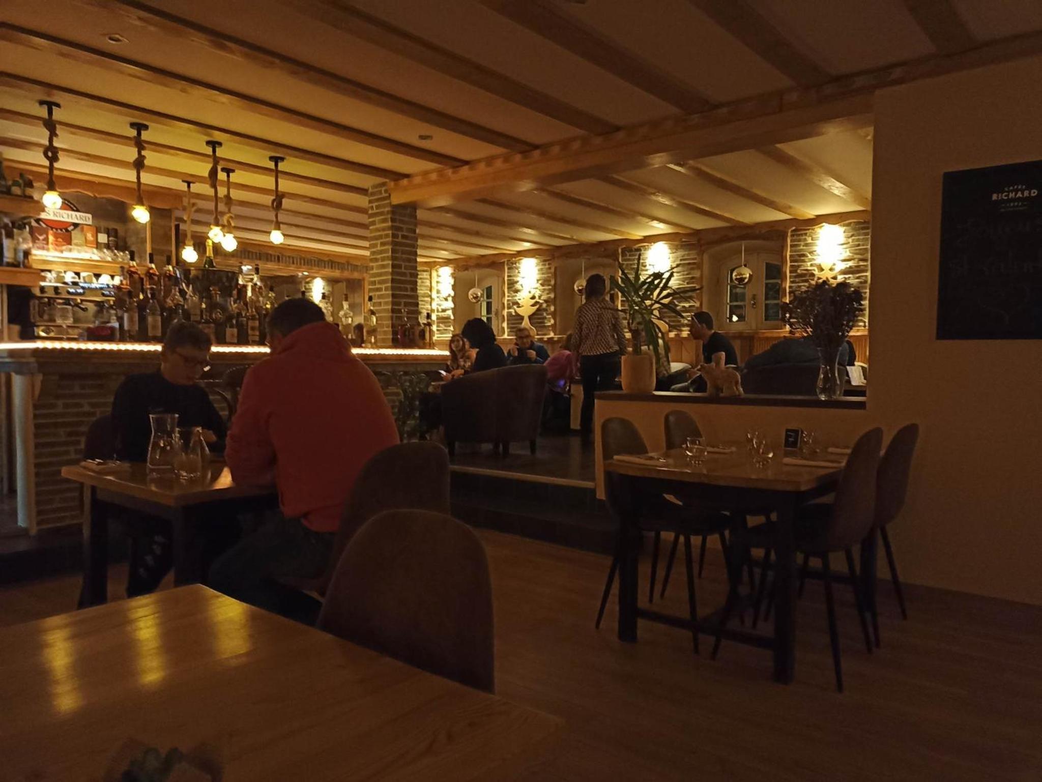 restaurant