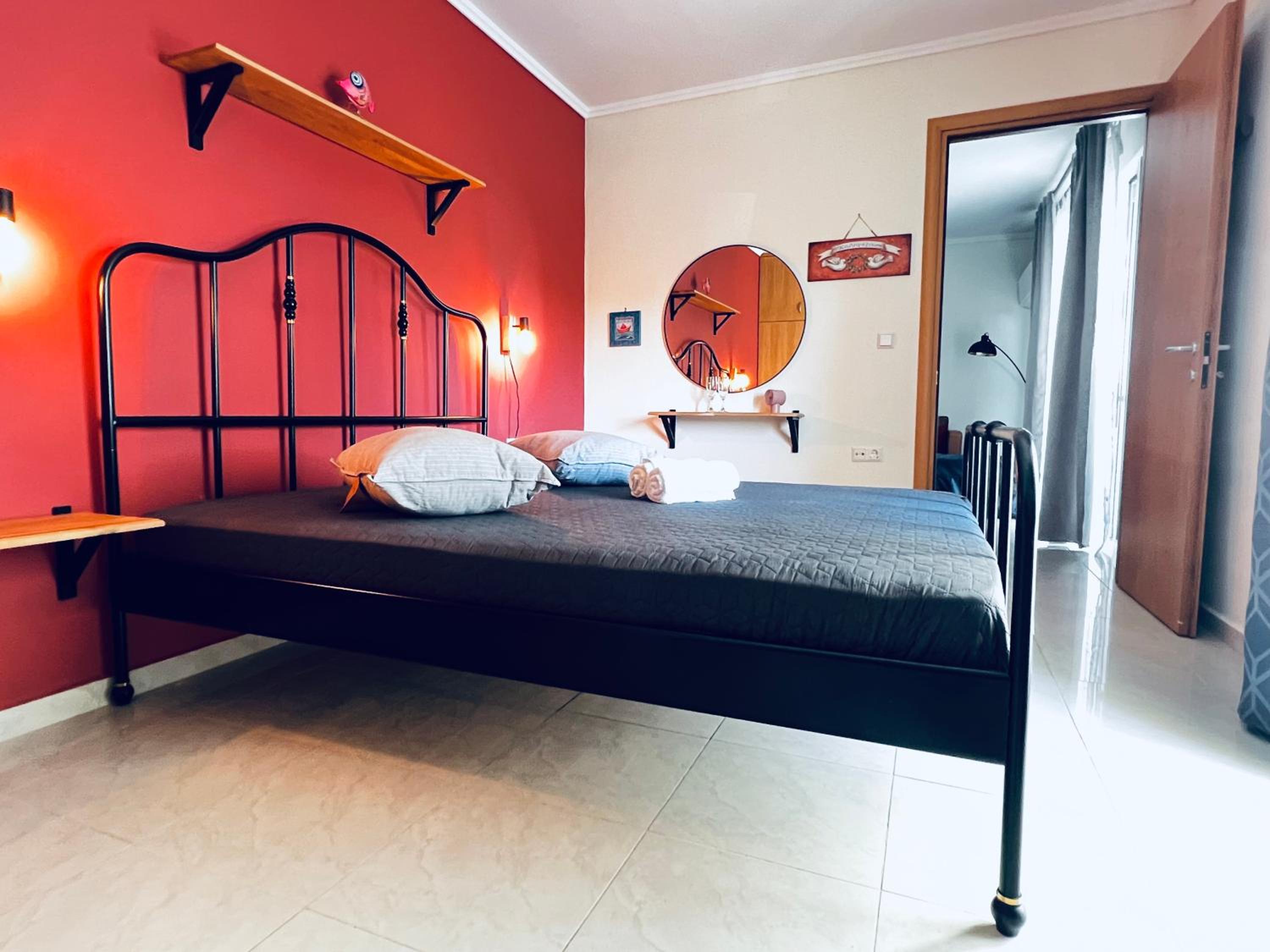 Steel & Oak-Stylish Stay Near Shore view 5
