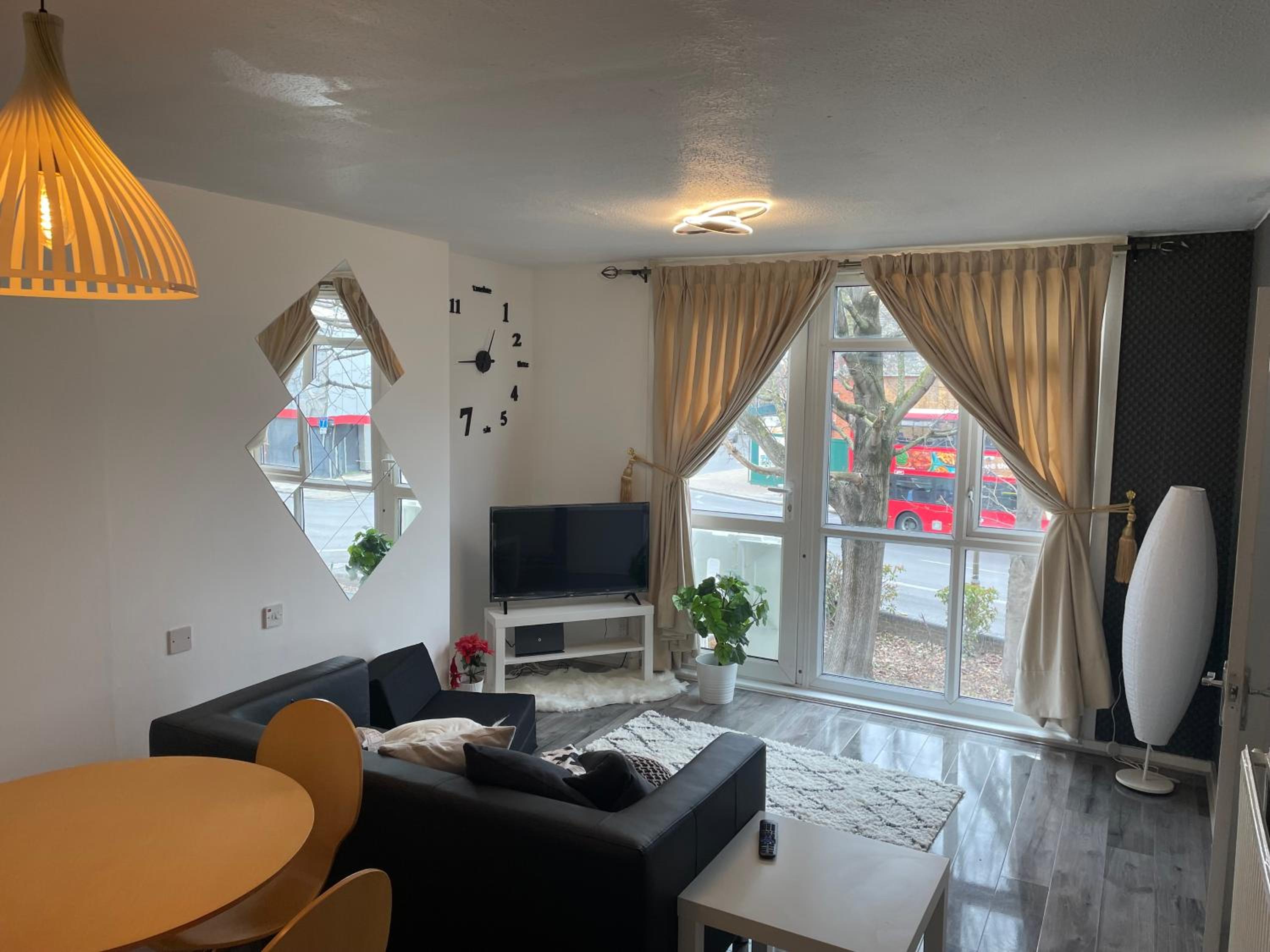 Two bedroom flat in Greenwich near the 02