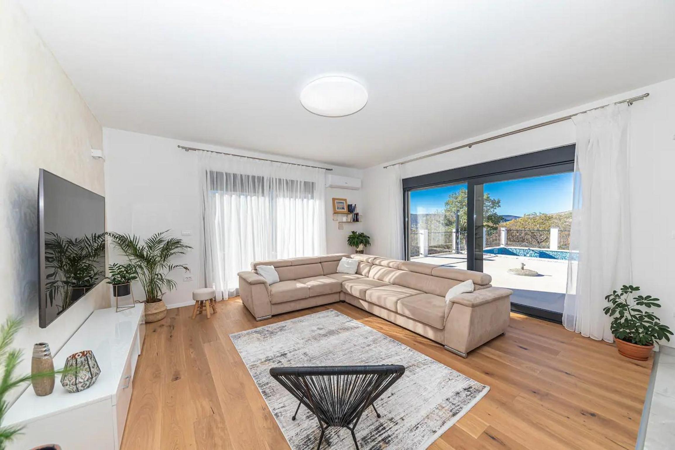 Luxury Villa Amore view 5