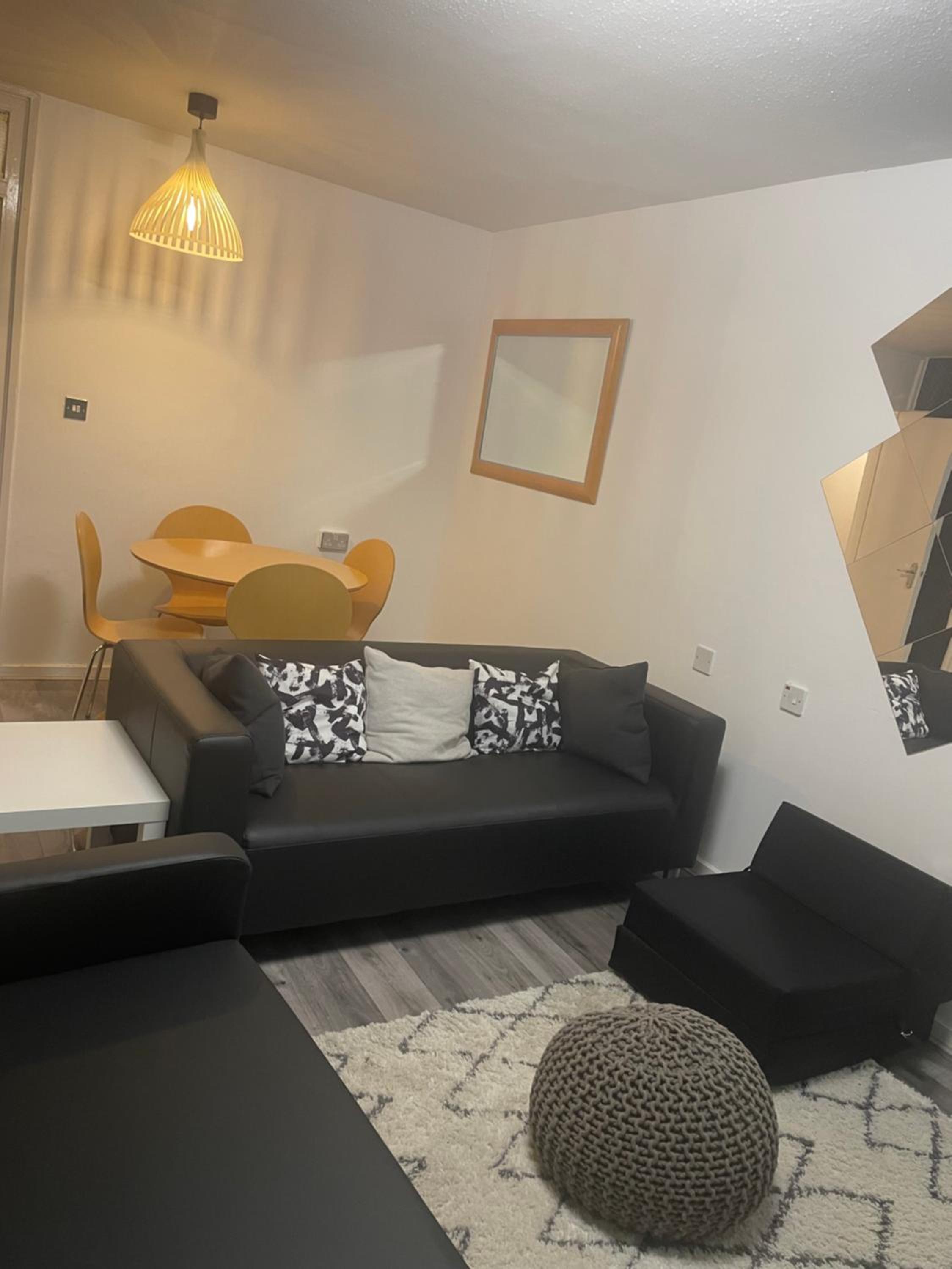 Two bedroom flat in Greenwich near the 02