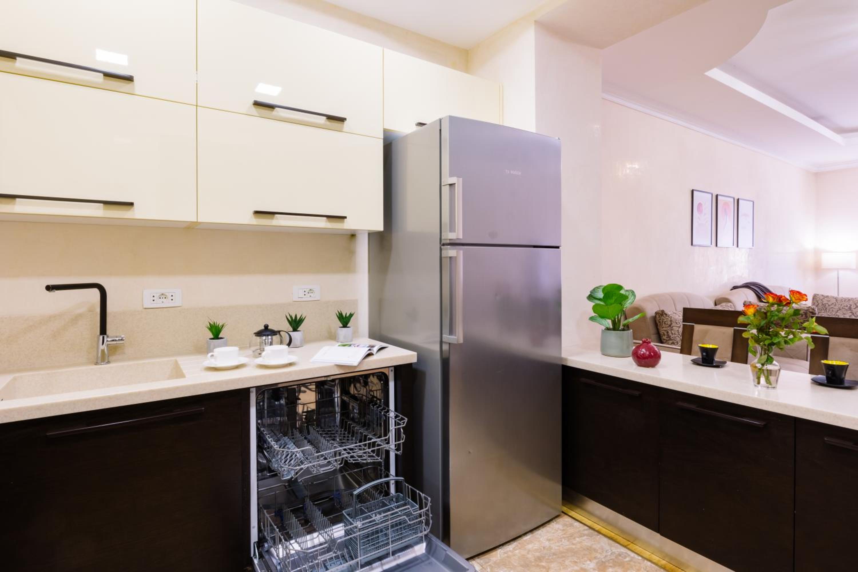 hotelise I The Paragon Apartment