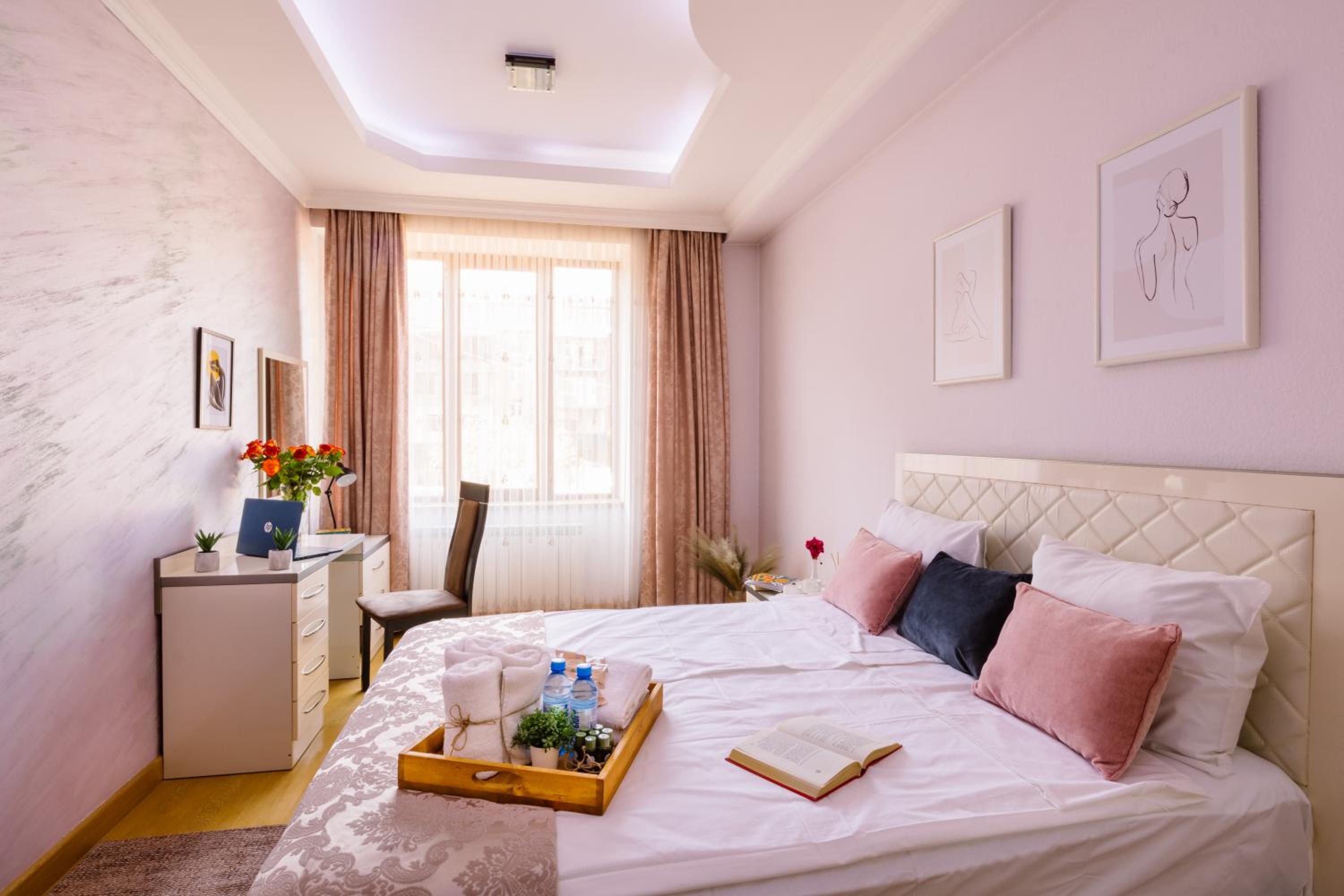 hotelise I The Paragon Apartment