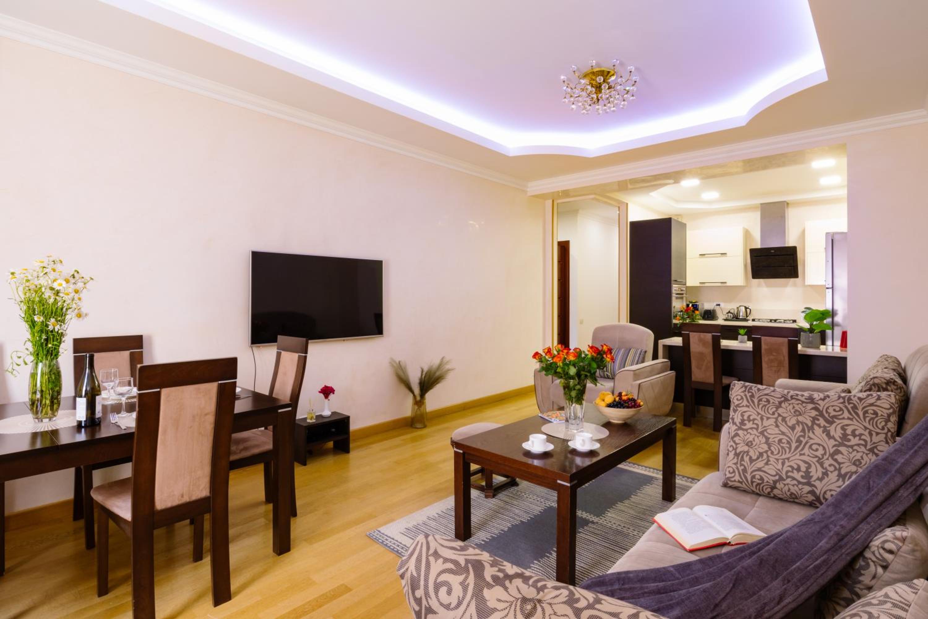 hotelise I The Paragon Apartment