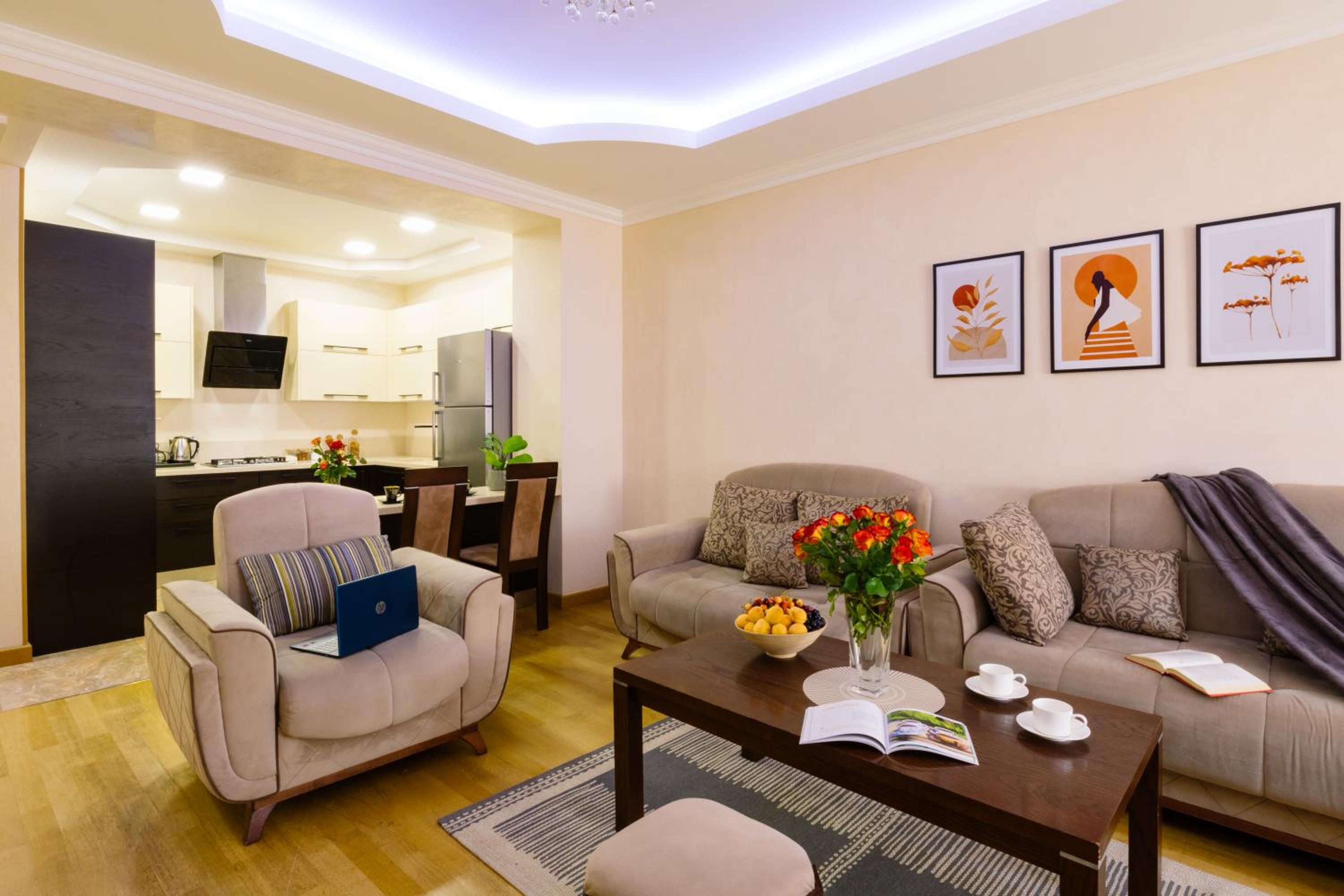 hotelise I The Paragon Apartment