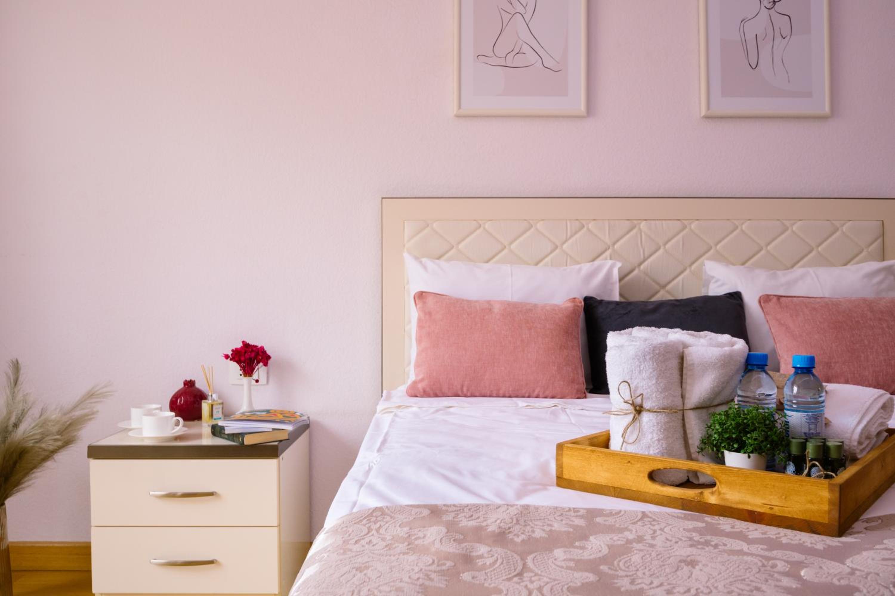 hotelise I The Paragon Apartment