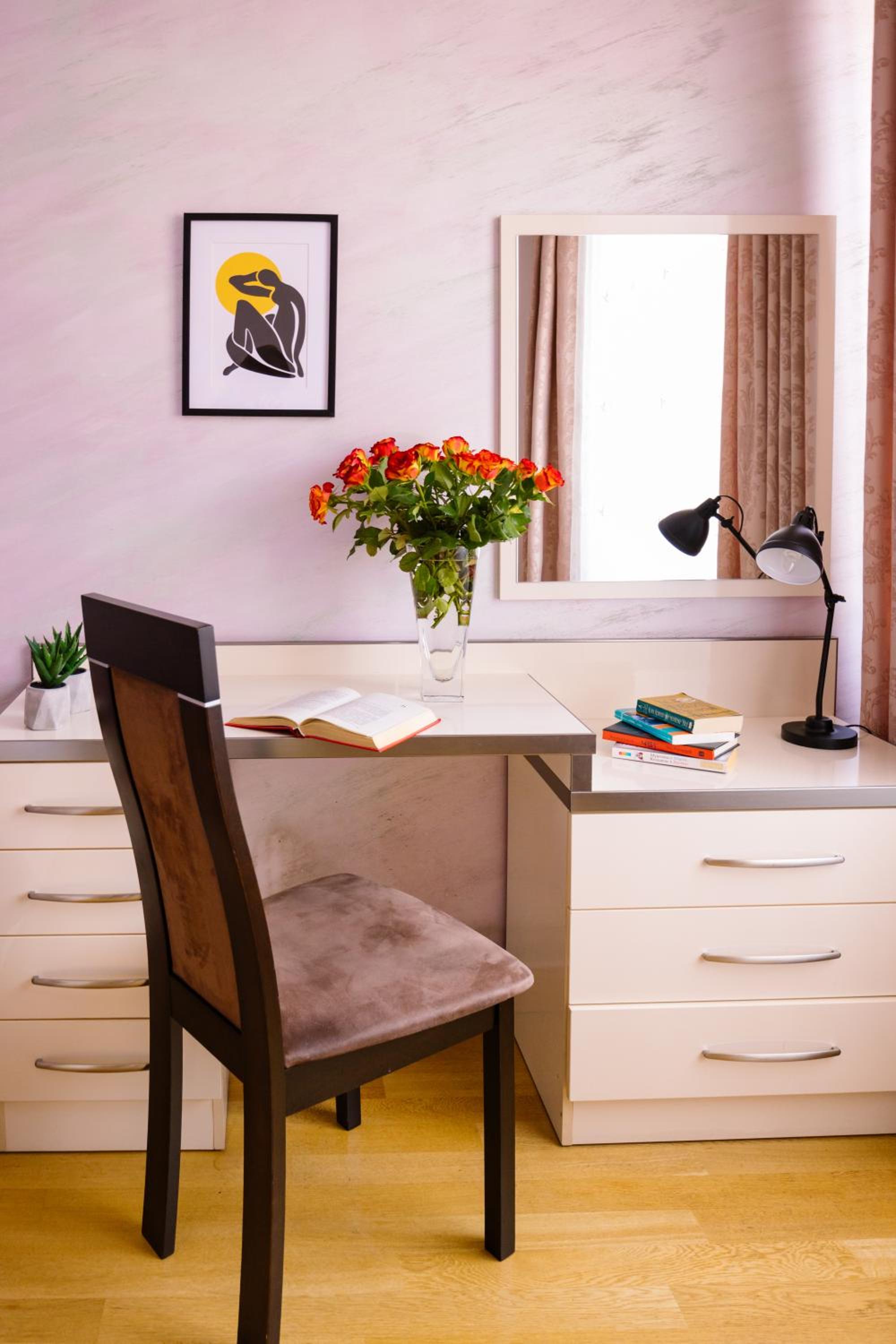 hotelise I The Paragon Apartment