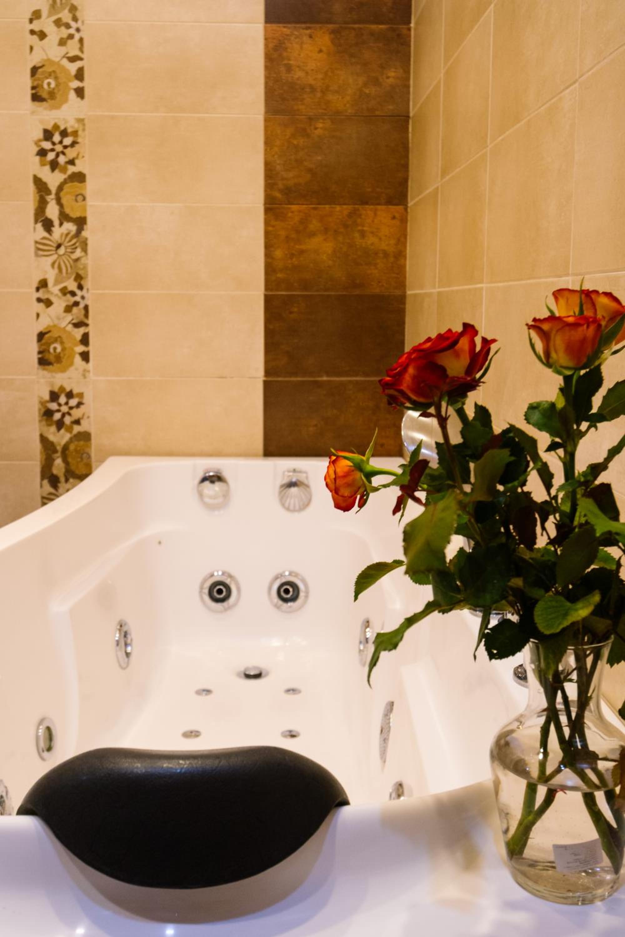 hotelise I The Paragon Apartment