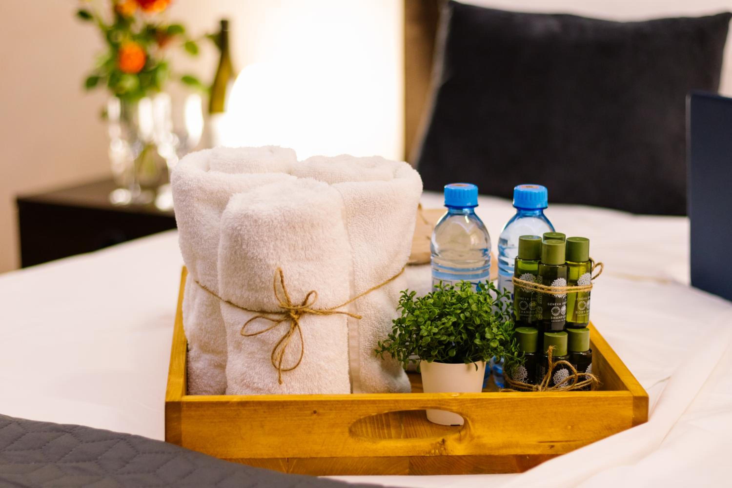 hotelise I The Paragon Apartment