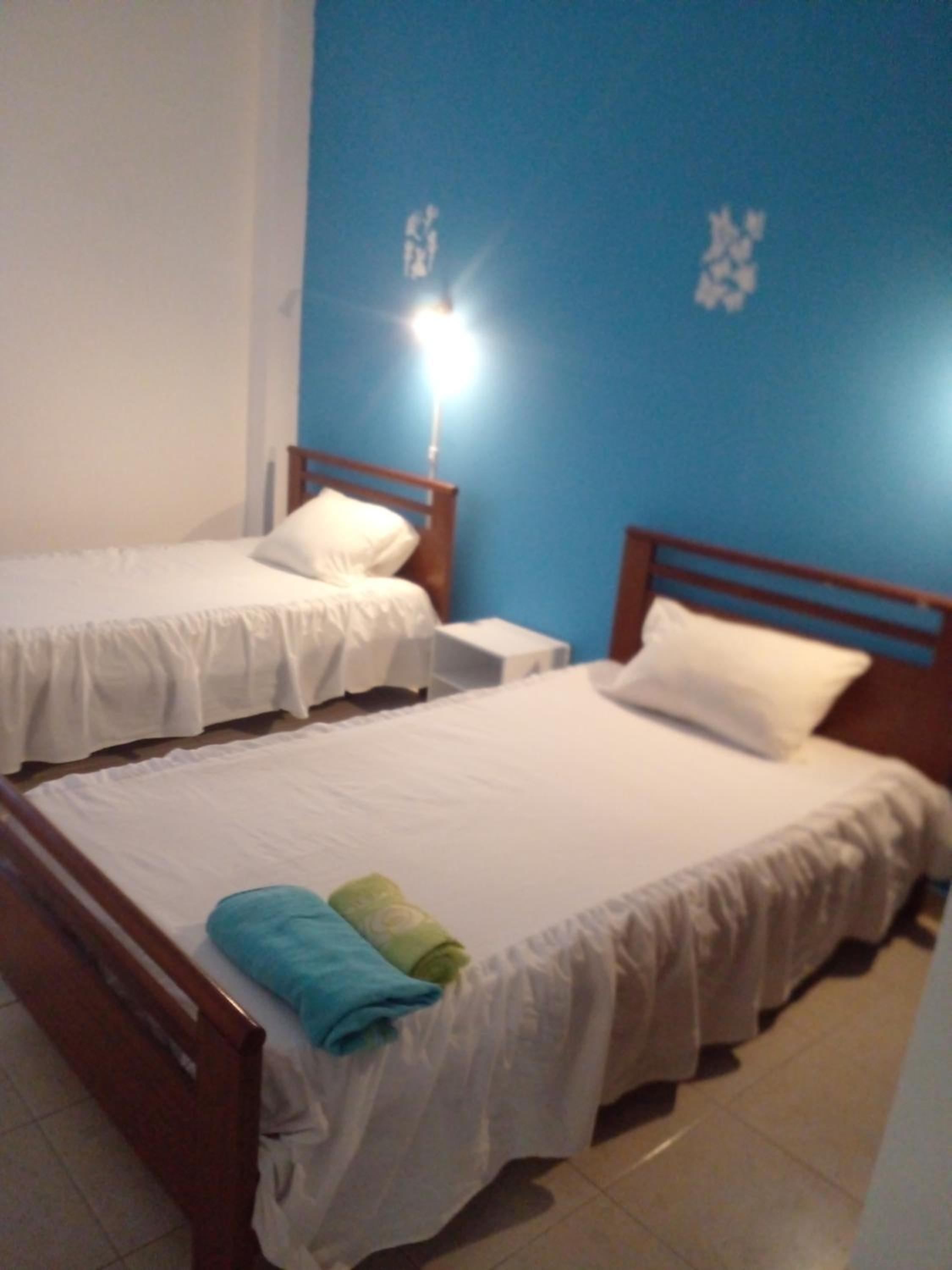 Lovely 4-Bed Apartment in Estombar view 2