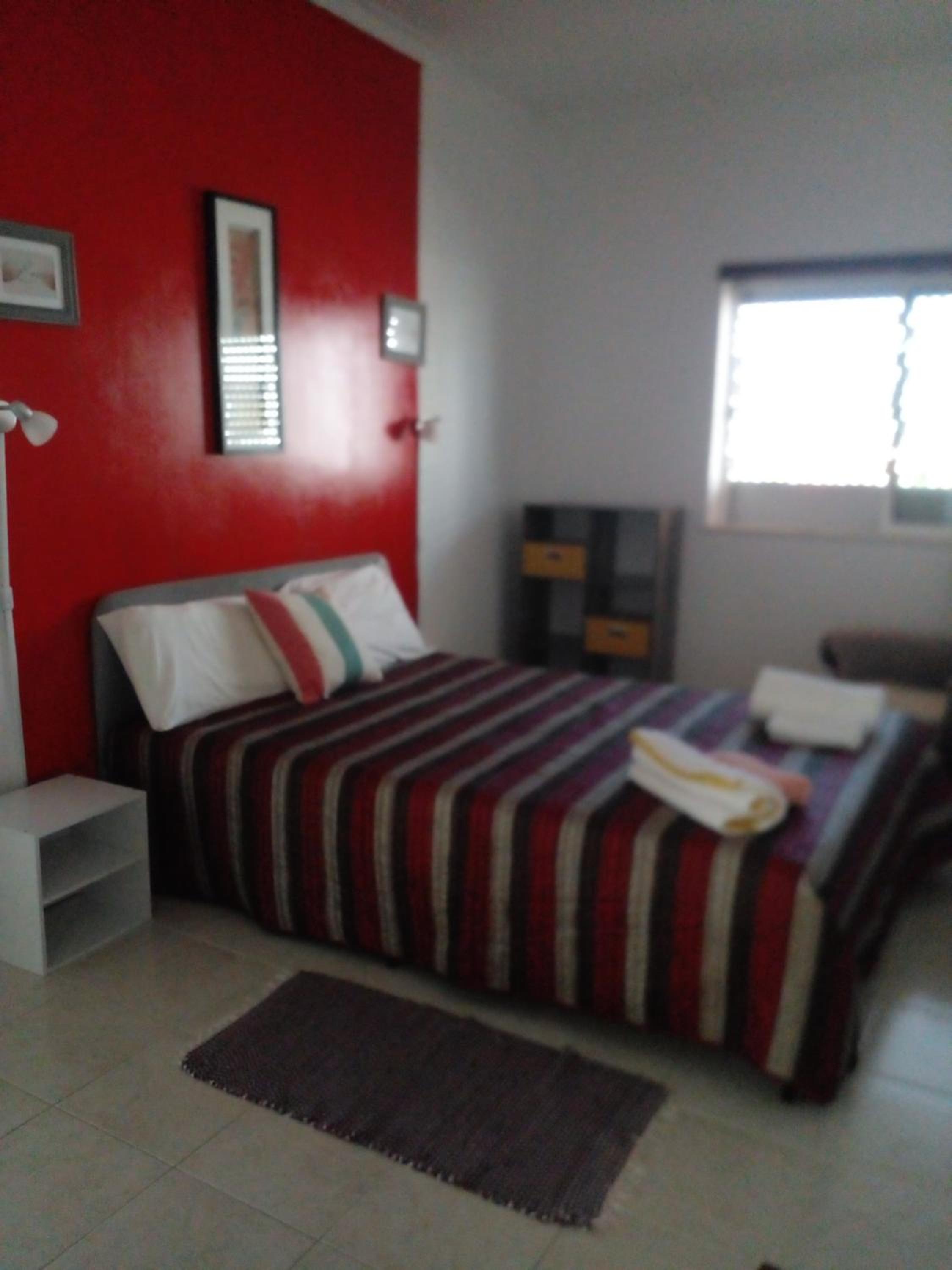 Lovely 4-Bed Apartment in Estombar view 5