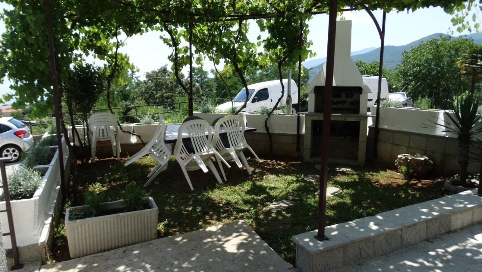Almar Apartment