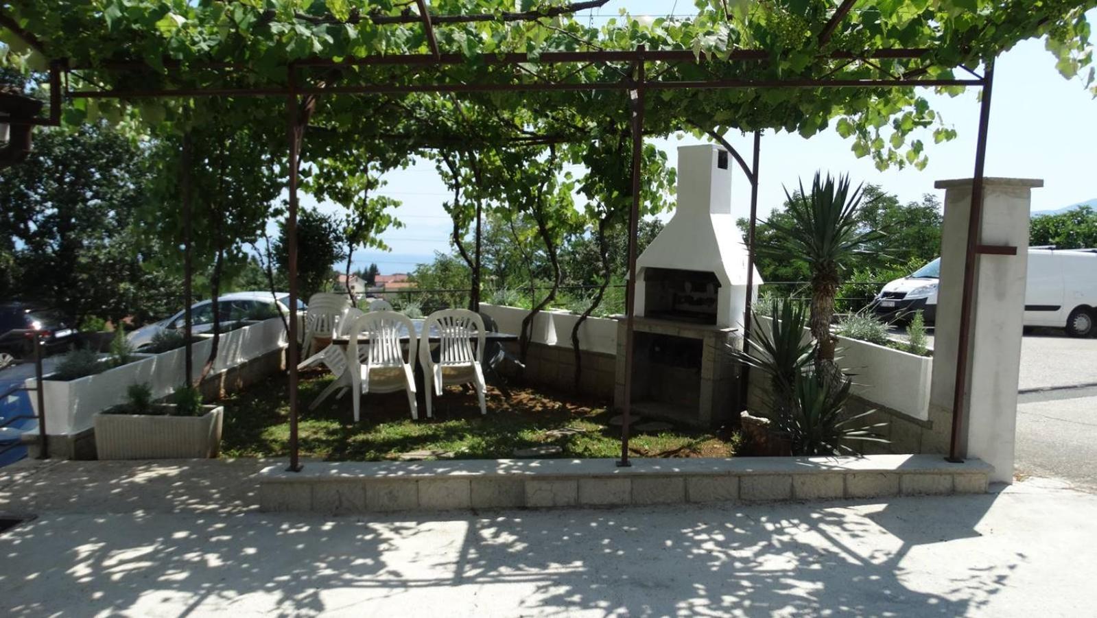 Almar Apartment