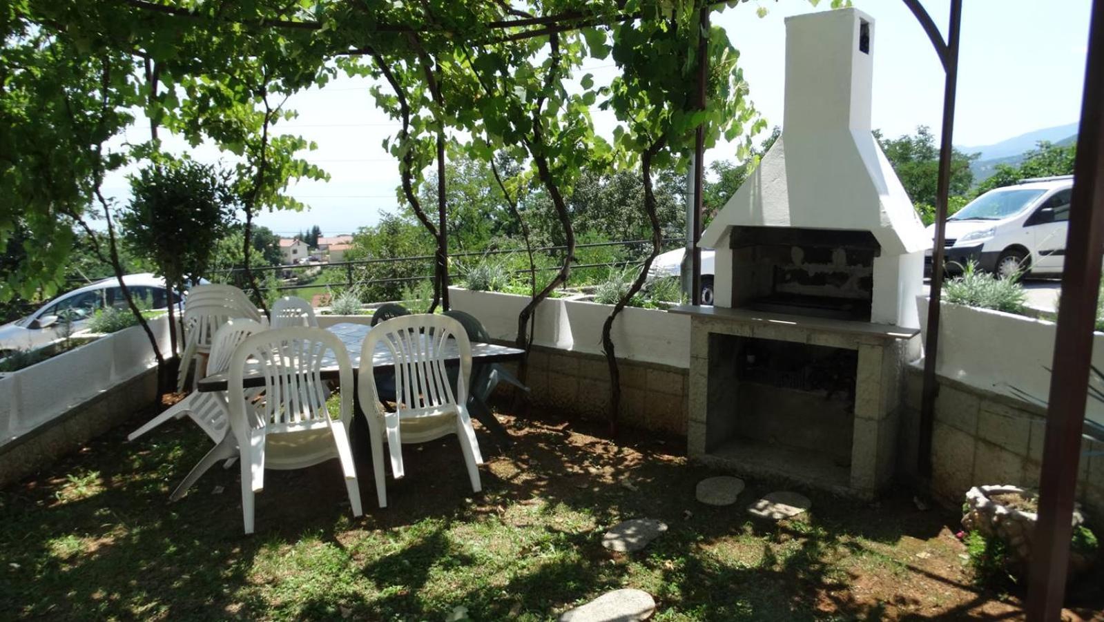 Almar Apartment