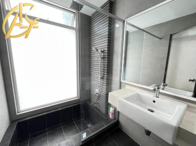 Honeymoon Suite By A Legacy Hotel - KLCC Lake View