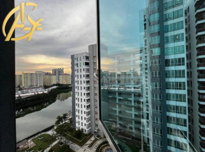 Honeymoon Suite By A Legacy Hotel - KLCC Lake View