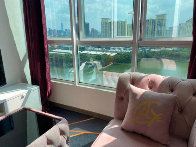 Honeymoon Suite By A Legacy Hotel - KLCC Lake View