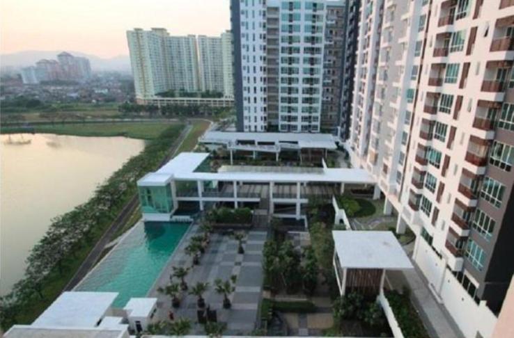 Honeymoon Suite By A Legacy Hotel - KLCC Lake View