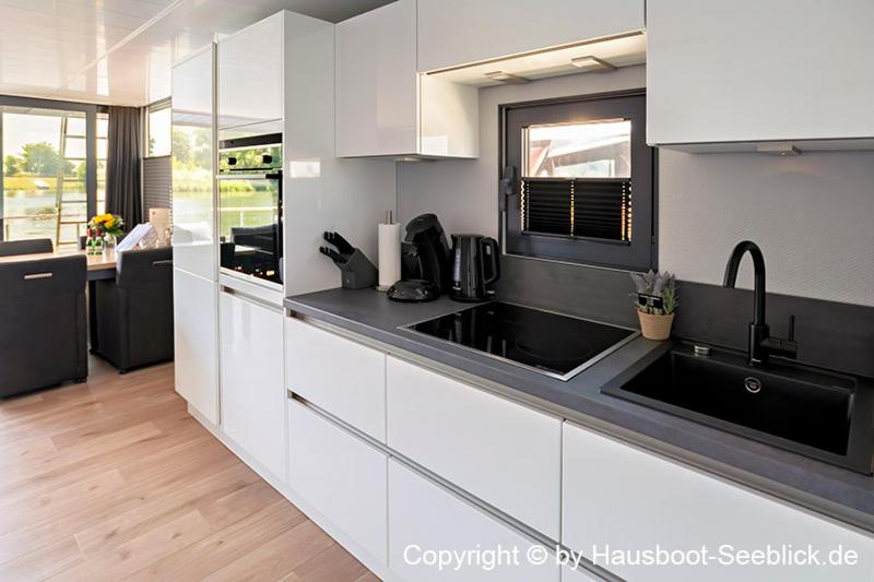 Hausboot La Mare Seeblick