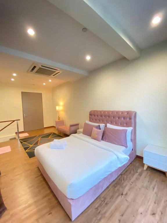 Honeymoon Suite By A Legacy Hotel - KLCC Lake View