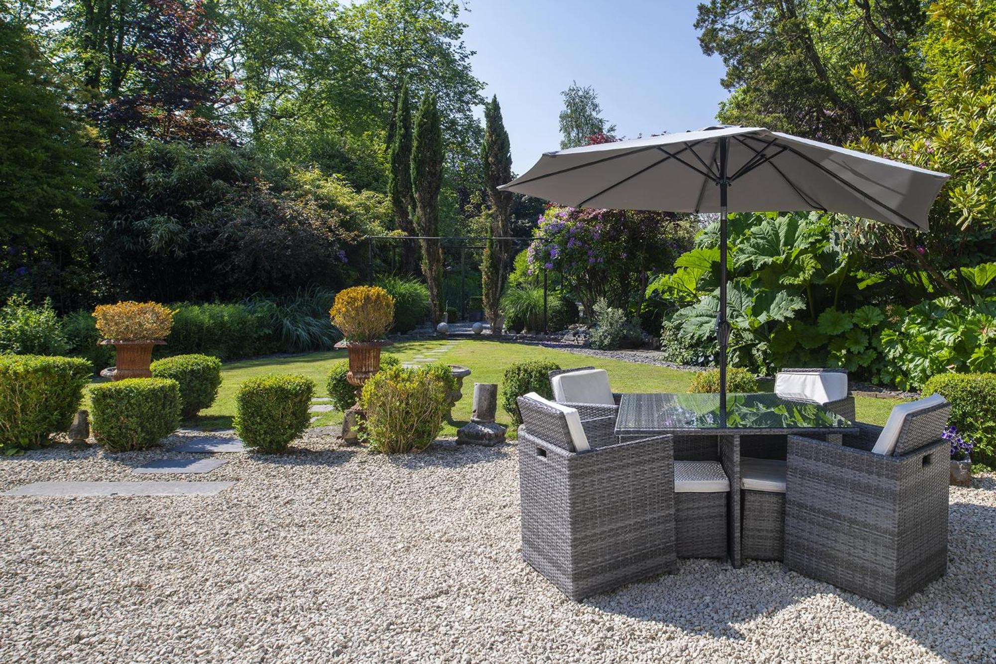The Cors - Charming Country Escape for Large Family Groups view 2