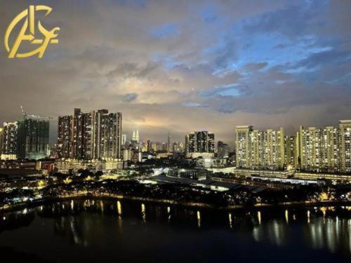 Honeymoon Suite By A Legacy Hotel - KLCC Lake View
