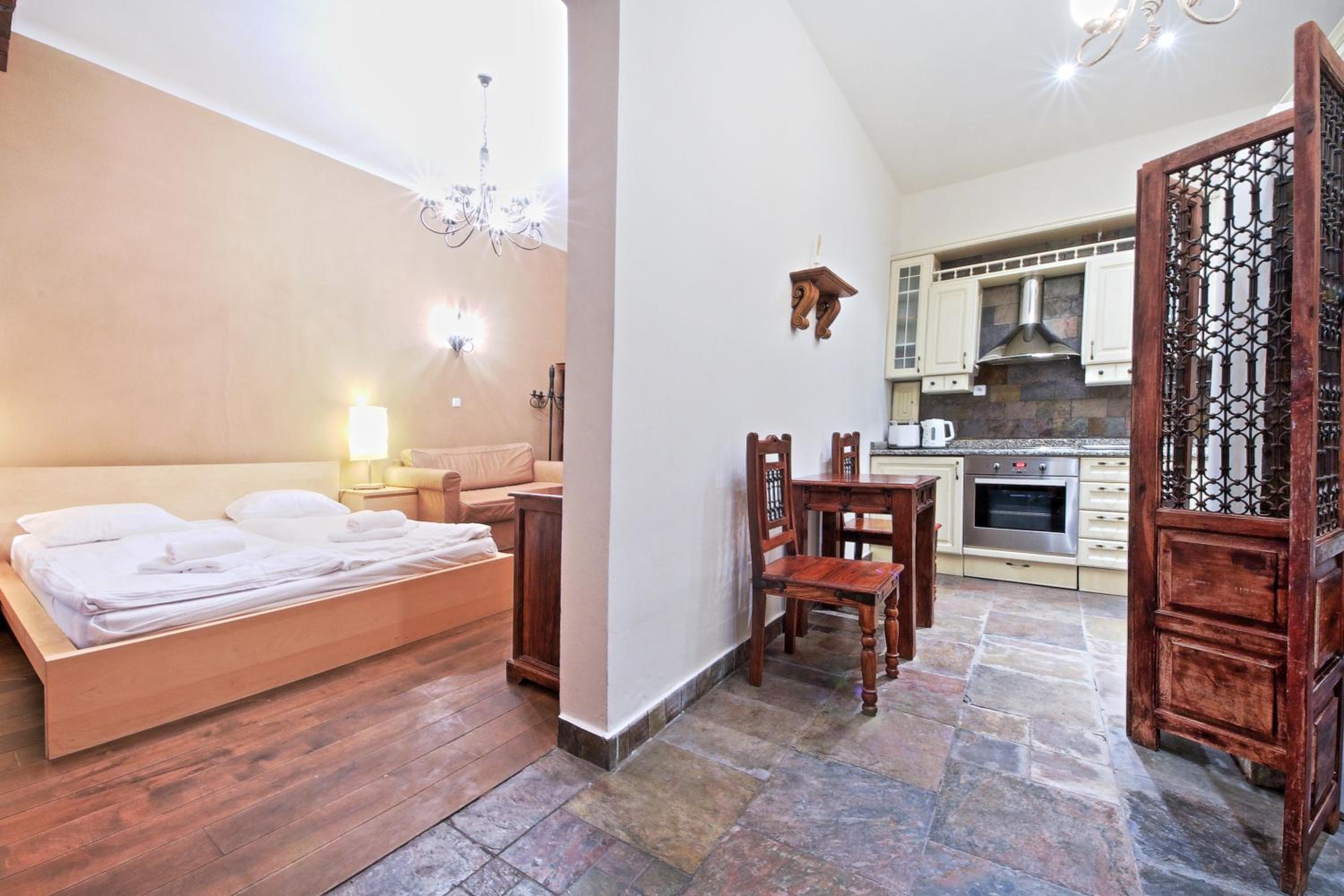 Rose Antique Apartment