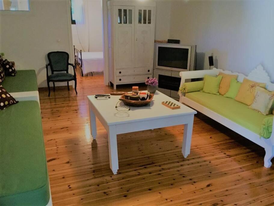 Maroussa s guesthouse