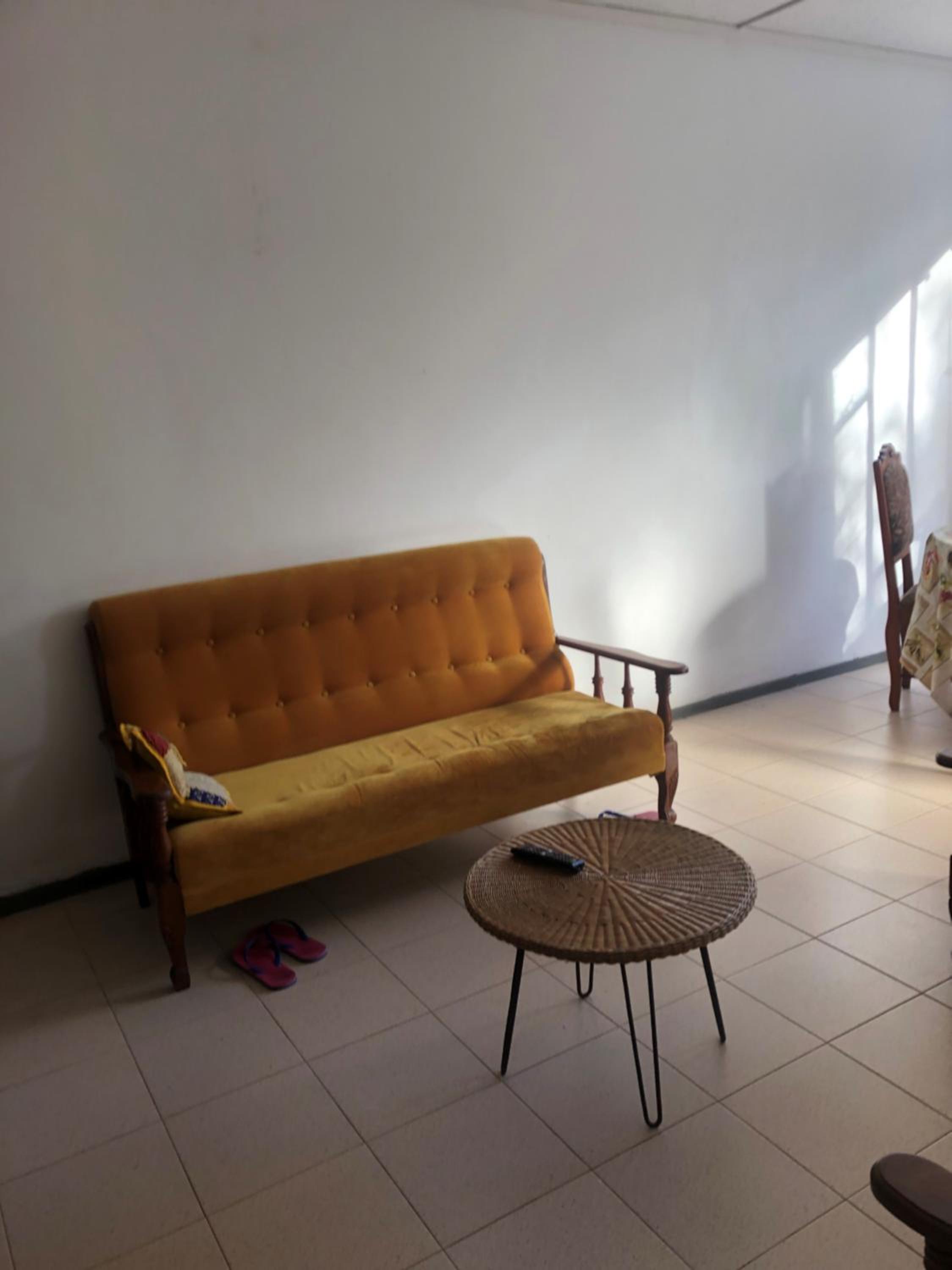Appartement modeste au centre ville, tramway