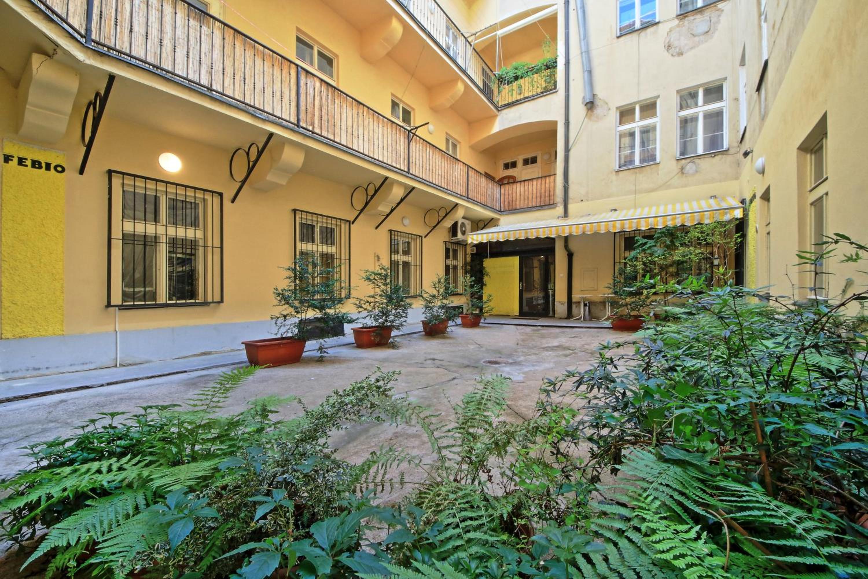 Rose Antique Apartment