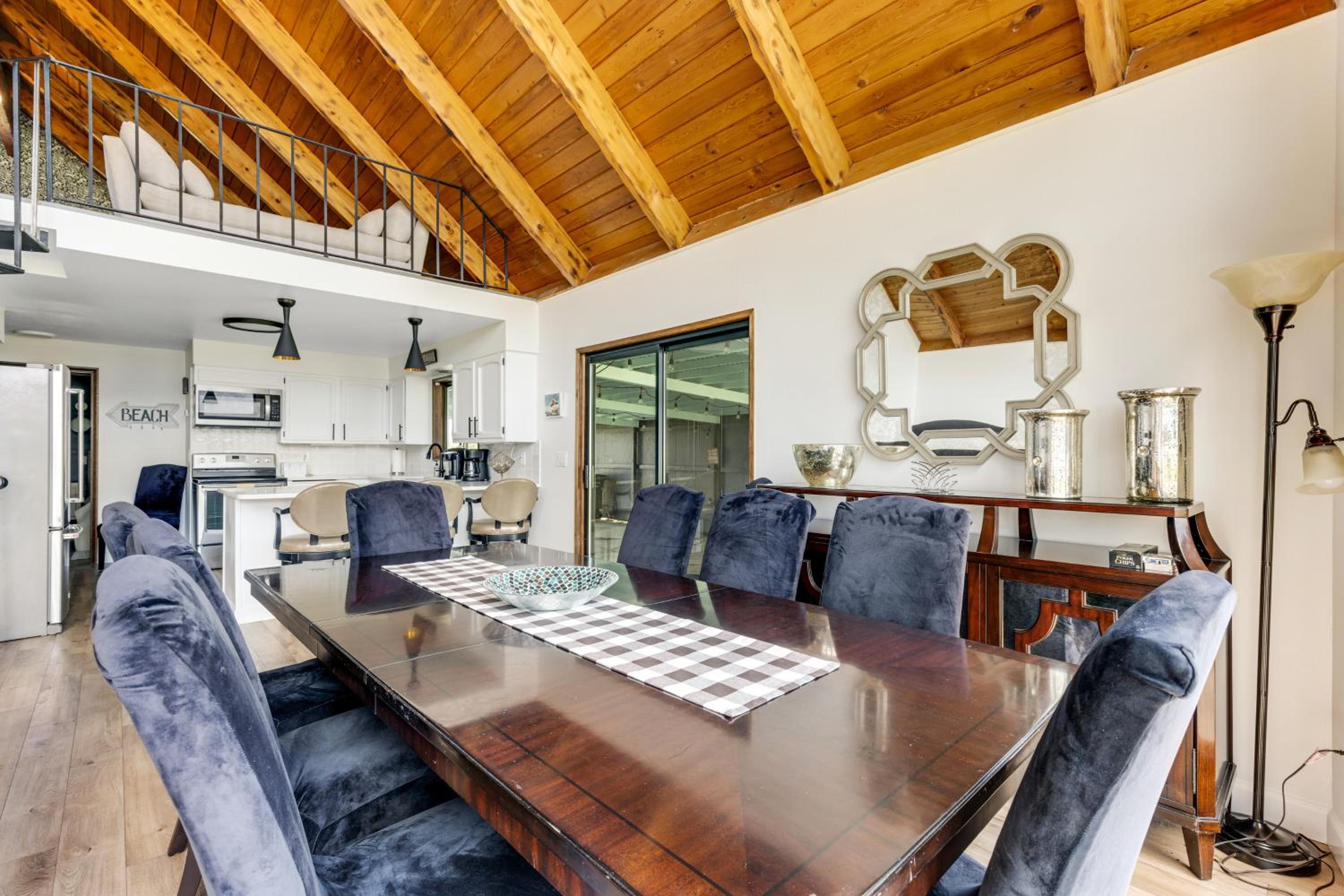 Private Dock! Escape on the River in Cathlamet