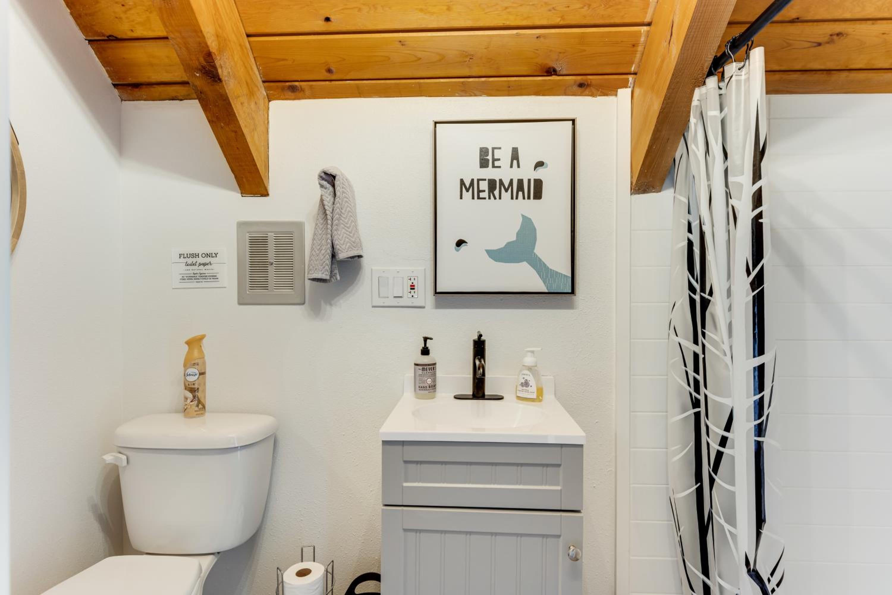 Private Dock! Escape on the River in Cathlamet