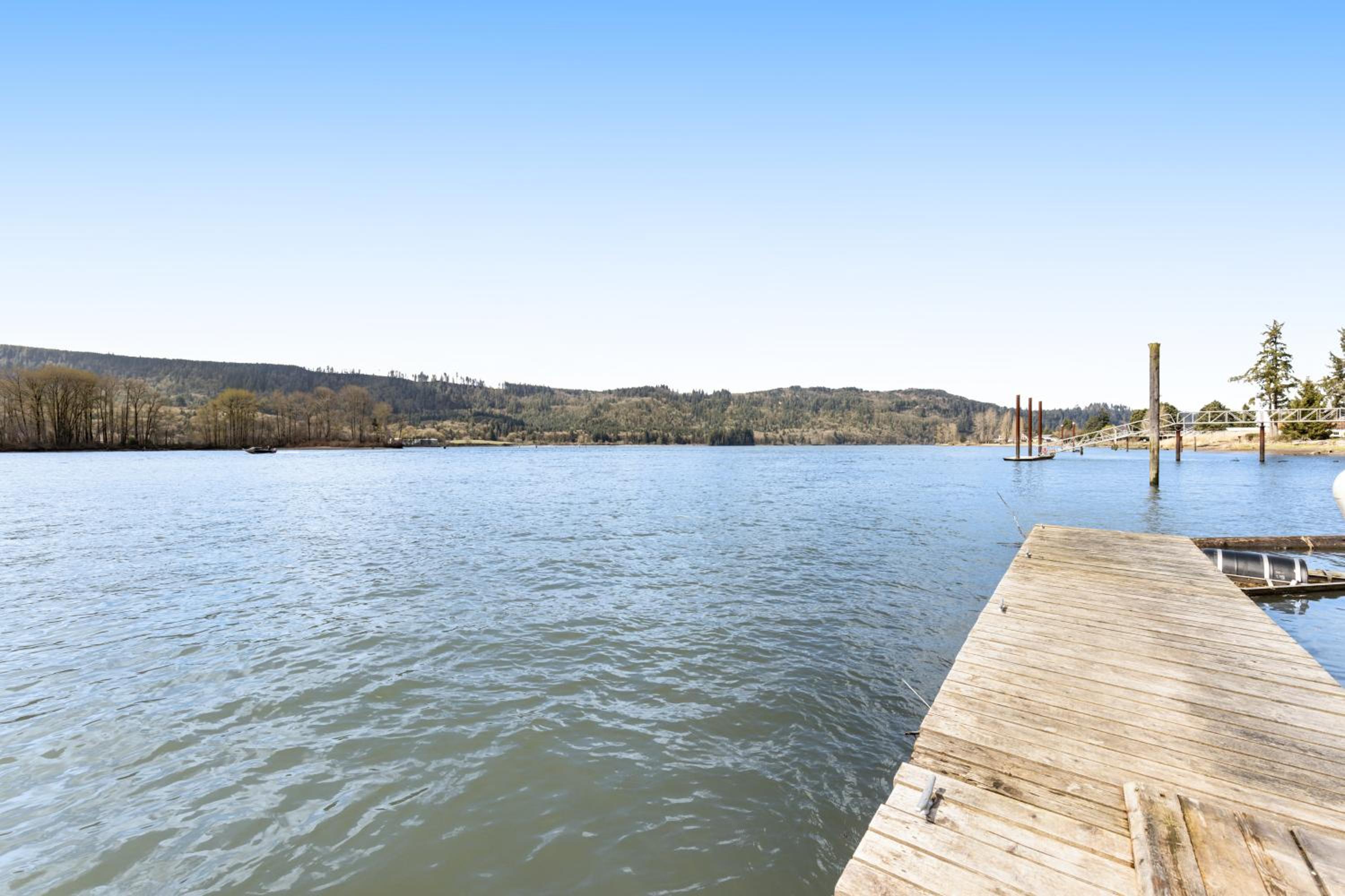 Private Dock! Escape on the River in Cathlamet