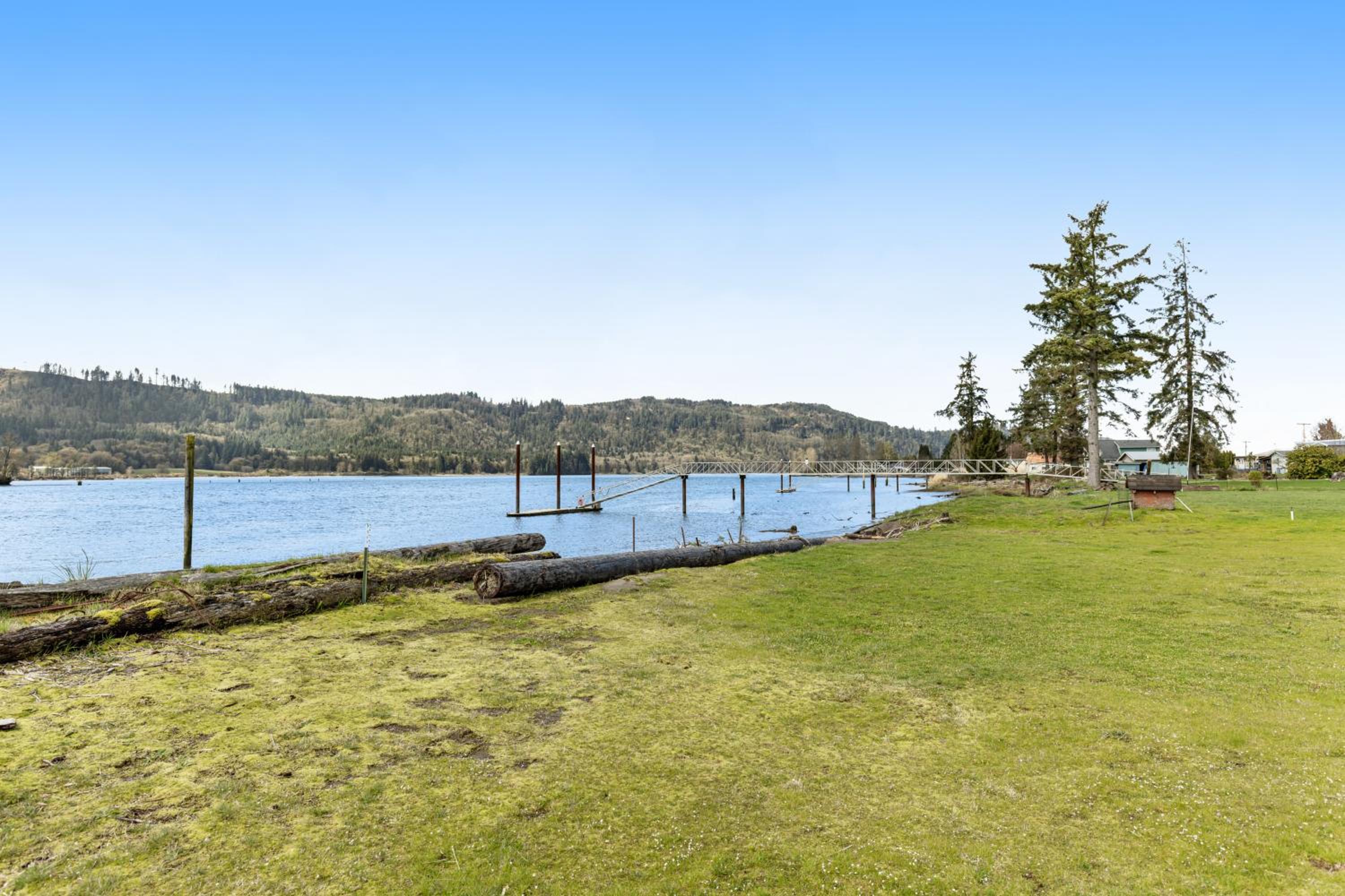 Private Dock! Escape on the River in Cathlamet