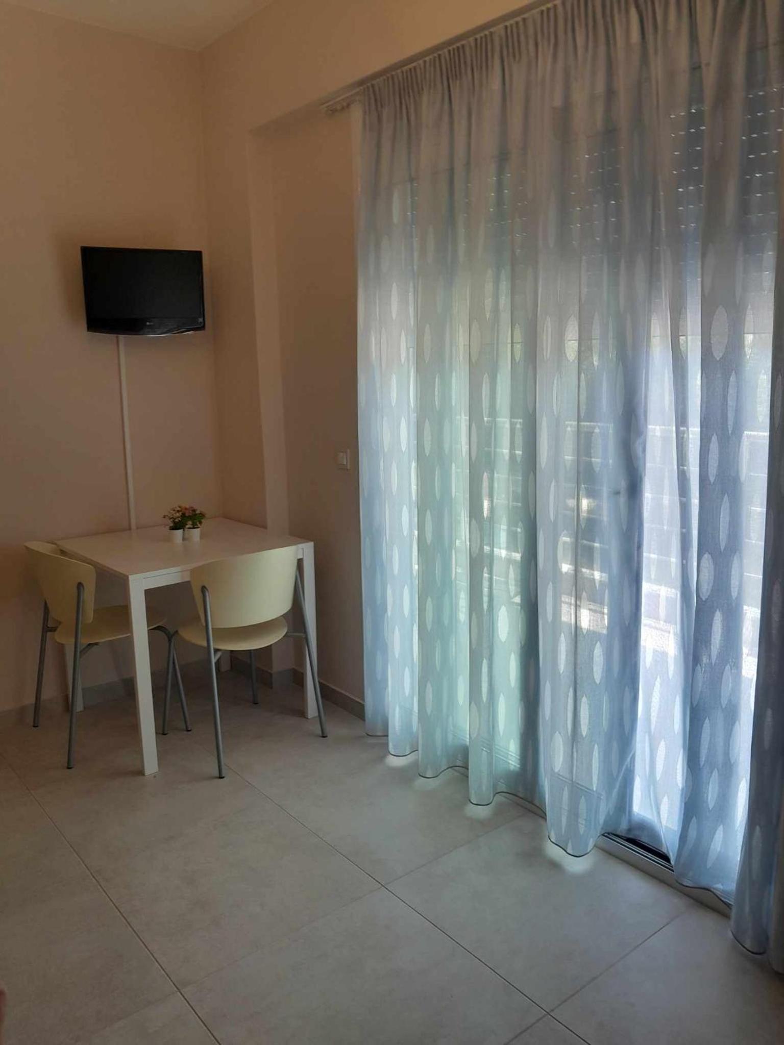 Giotis Apartments