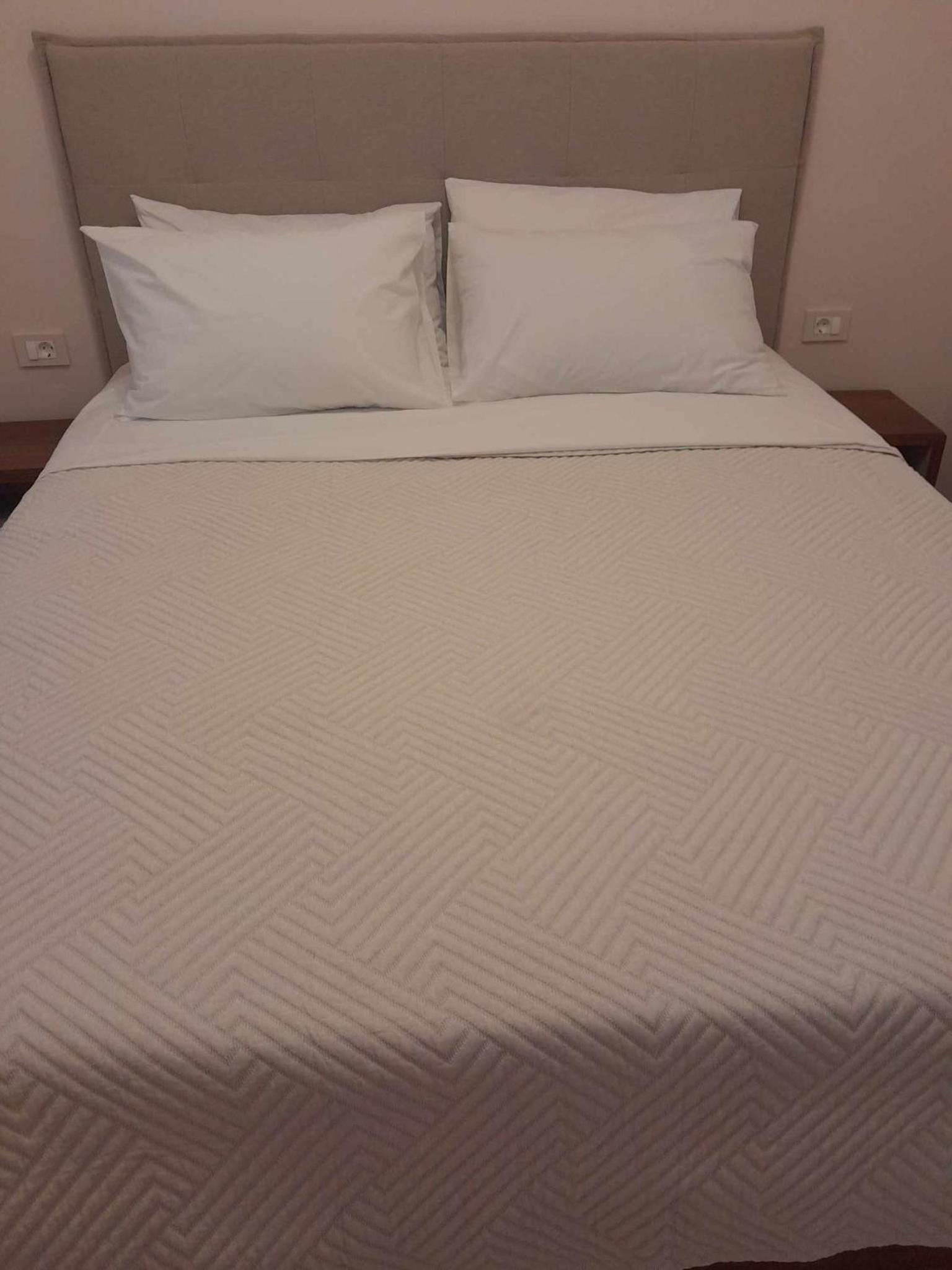 Giotis Apartments