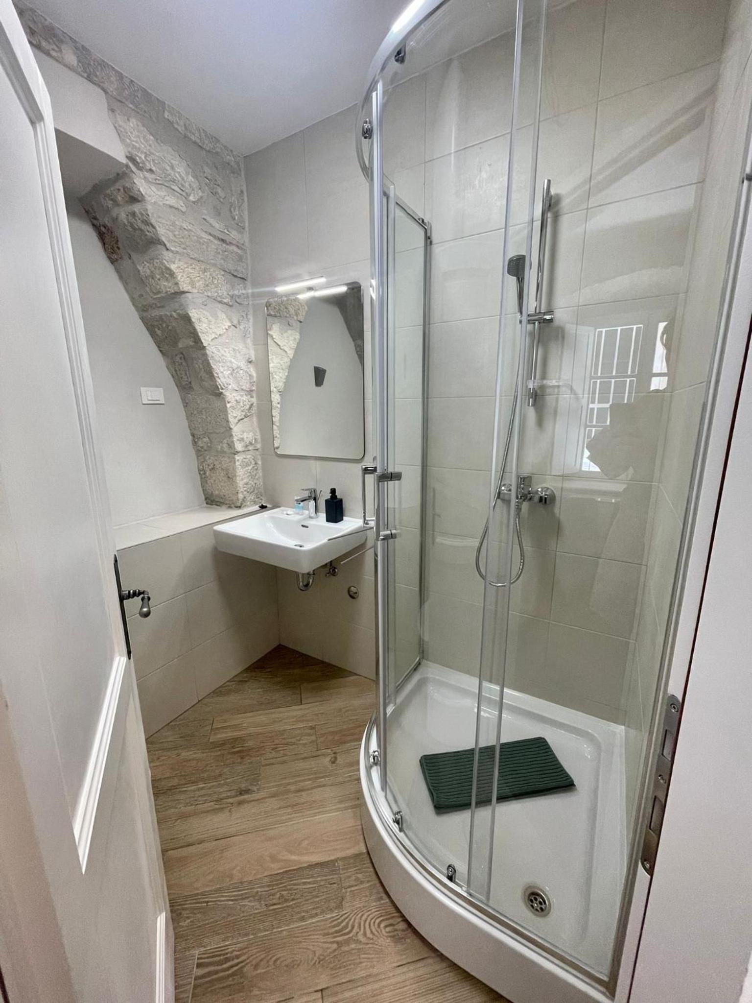 Dominium Premium Location Suites