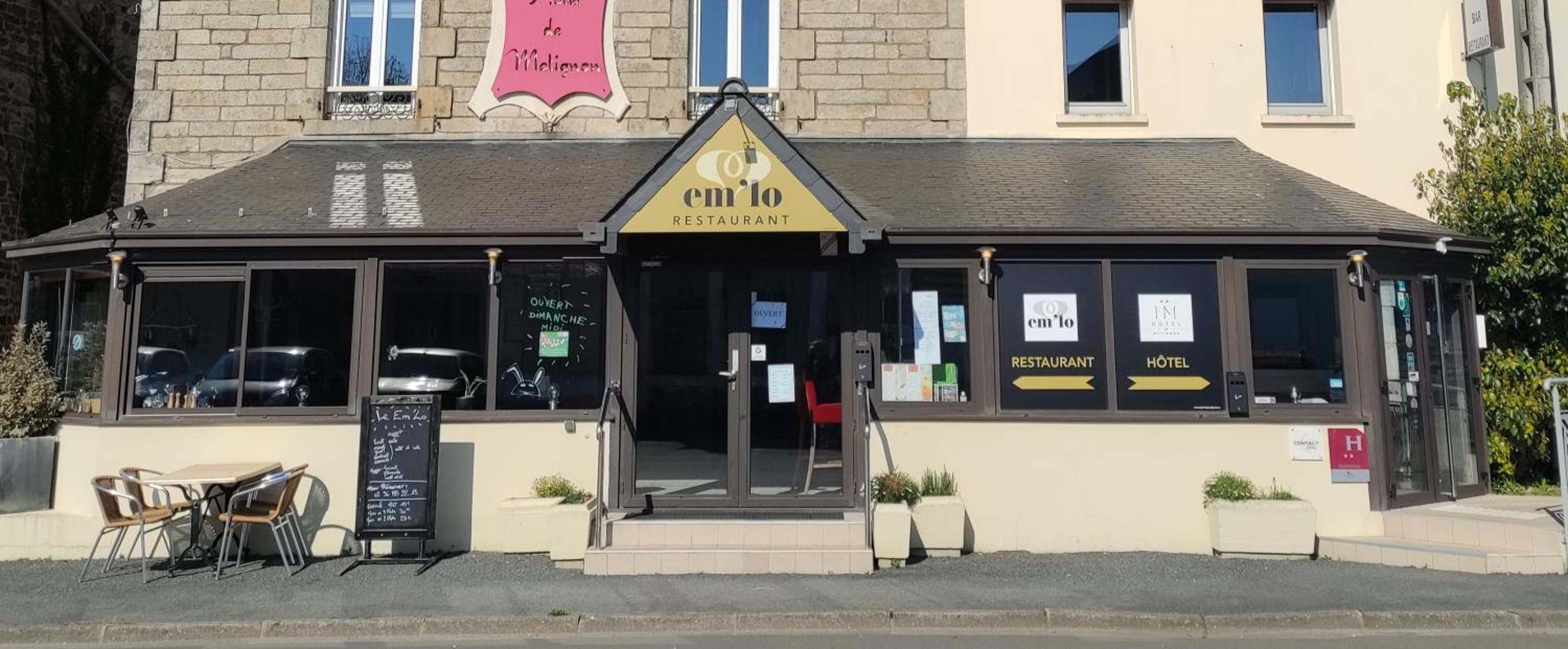 restaurant