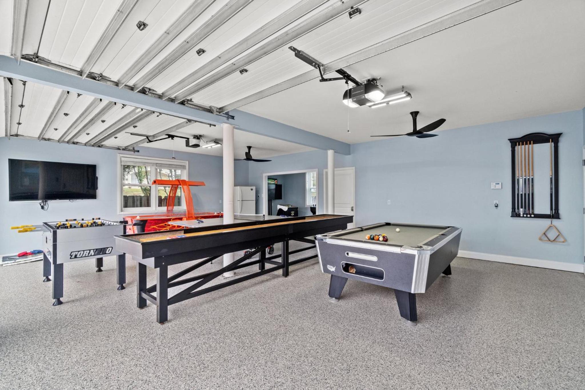 Forever Coastal With Game Room And Private Beach