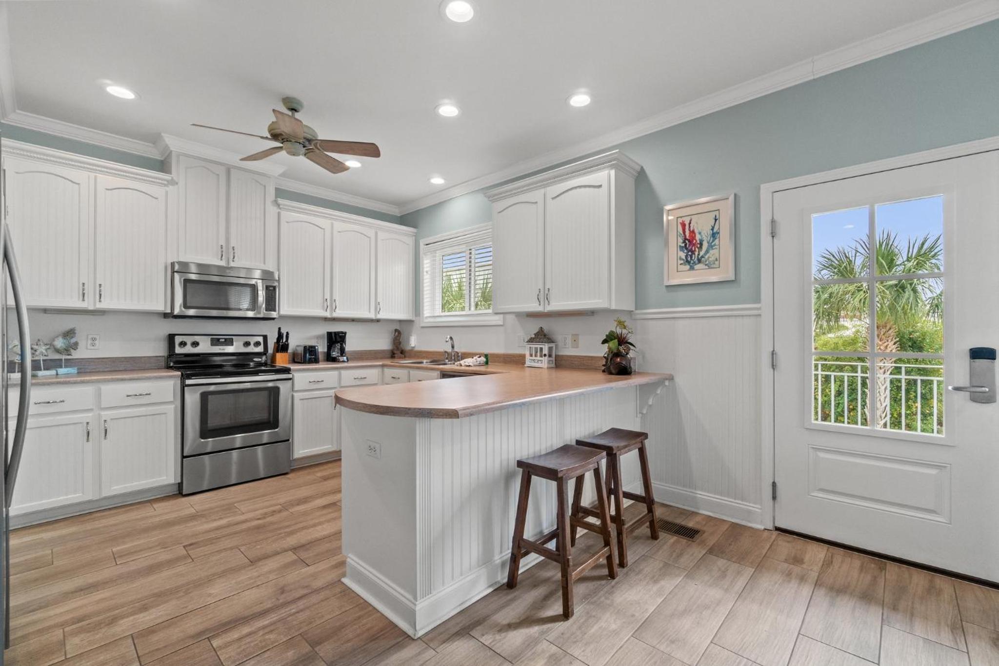 Forever Coastal With Game Room And Private Beach